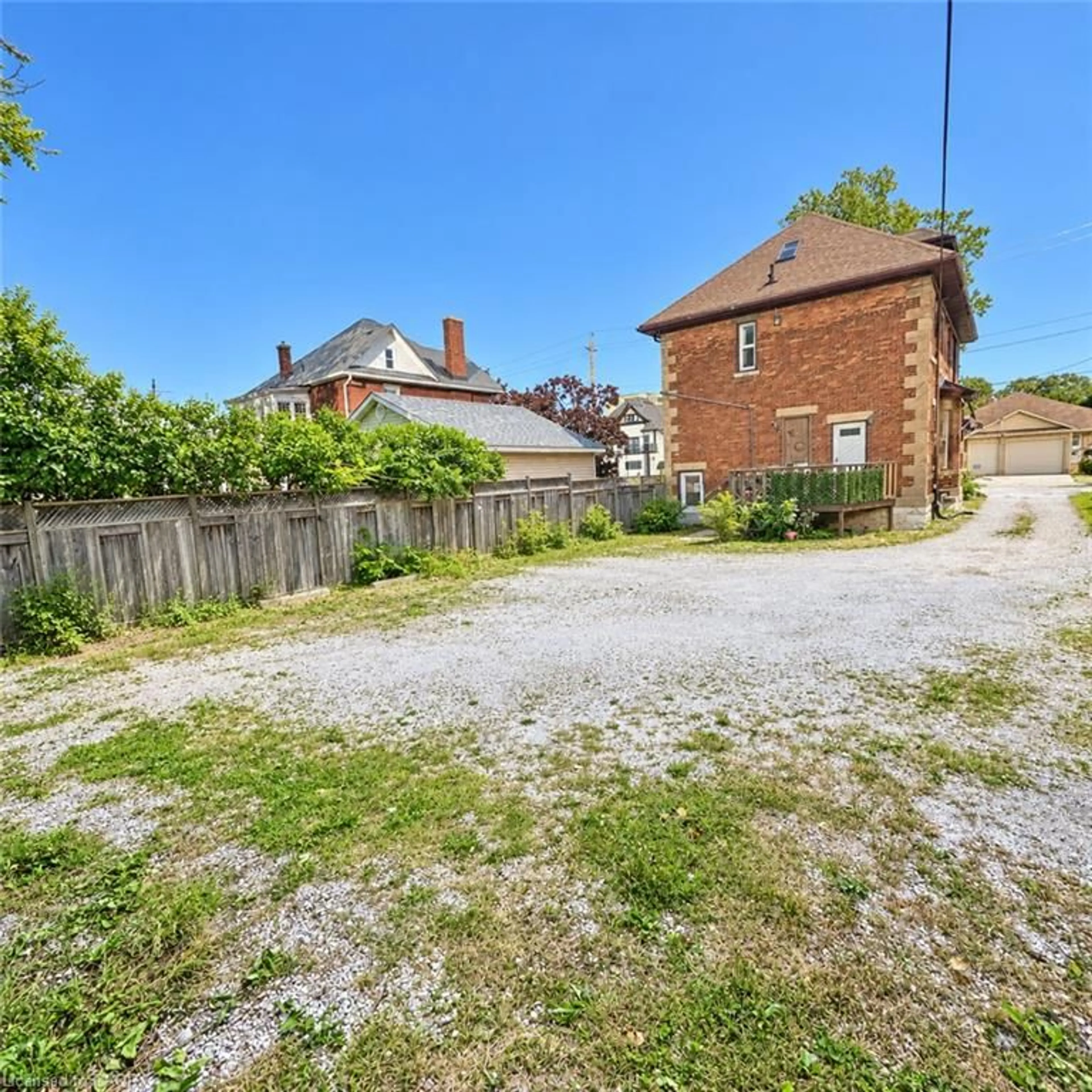 A pic from outside/outdoor area/front of a property/back of a property/a pic from drone, street for 169 Christina Rd, Sarnia Ontario N7T 2M9