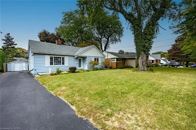 30 Gibson Dr, Simcoe 2