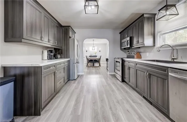 314 Wellington St, Mount Forest 4