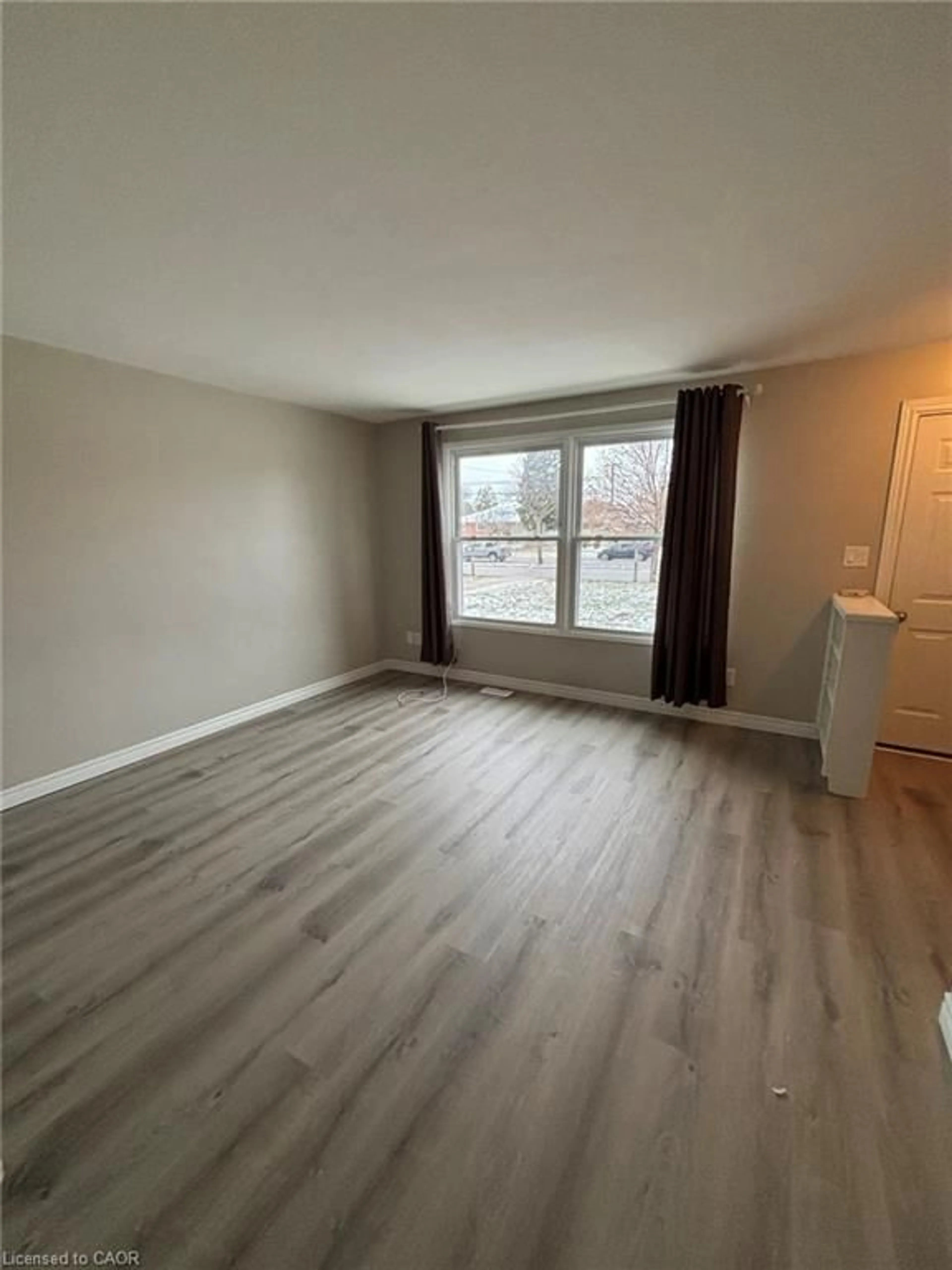 A pic of a room for 730 Indian Rd, Sarnia Ontario N7T 7H1