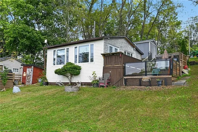 7 Riverfront Lane, Cayuga 3