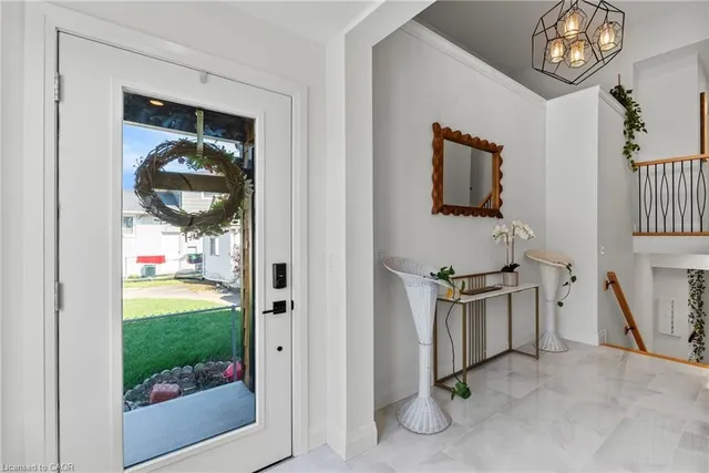 24 Prospect Ave, St. Catharines 5