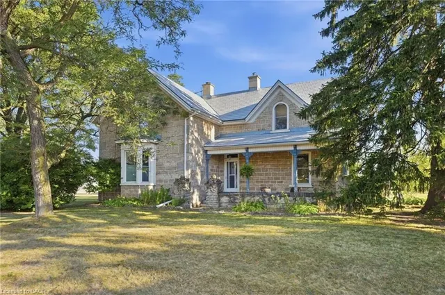1058 Highway 8, Dundas 2