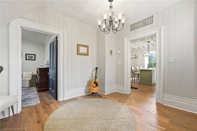 1058 Highway 8, Dundas 5
