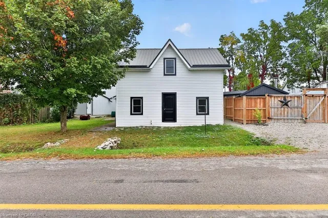 27 Indiana Rd, Hagersville 3