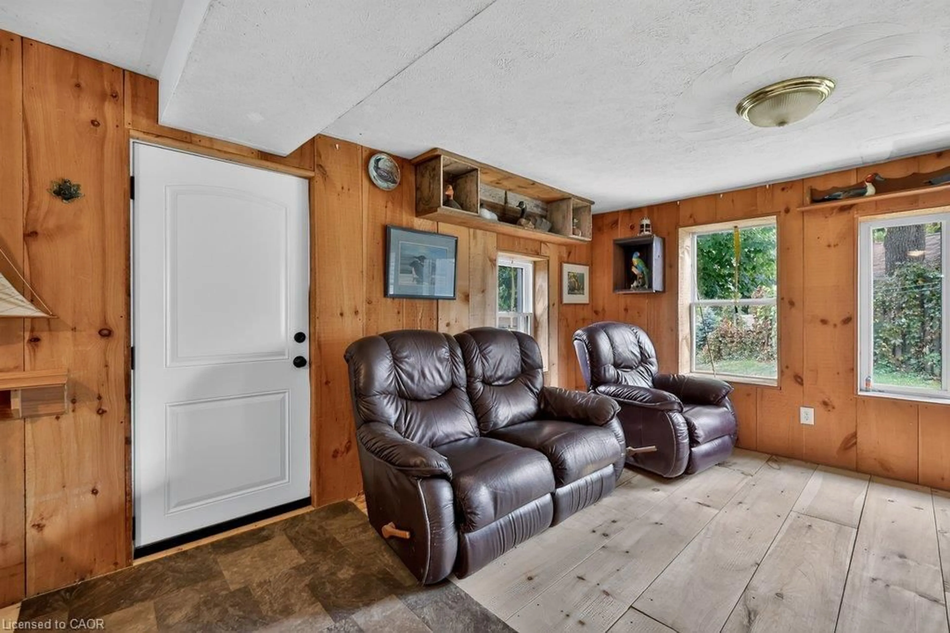 Living room with furniture, ceramic/tile floor for 27 Indiana Rd, Hagersville Ontario N0A 1H0