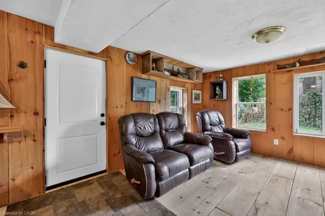 27 Indiana Rd, Hagersville 4