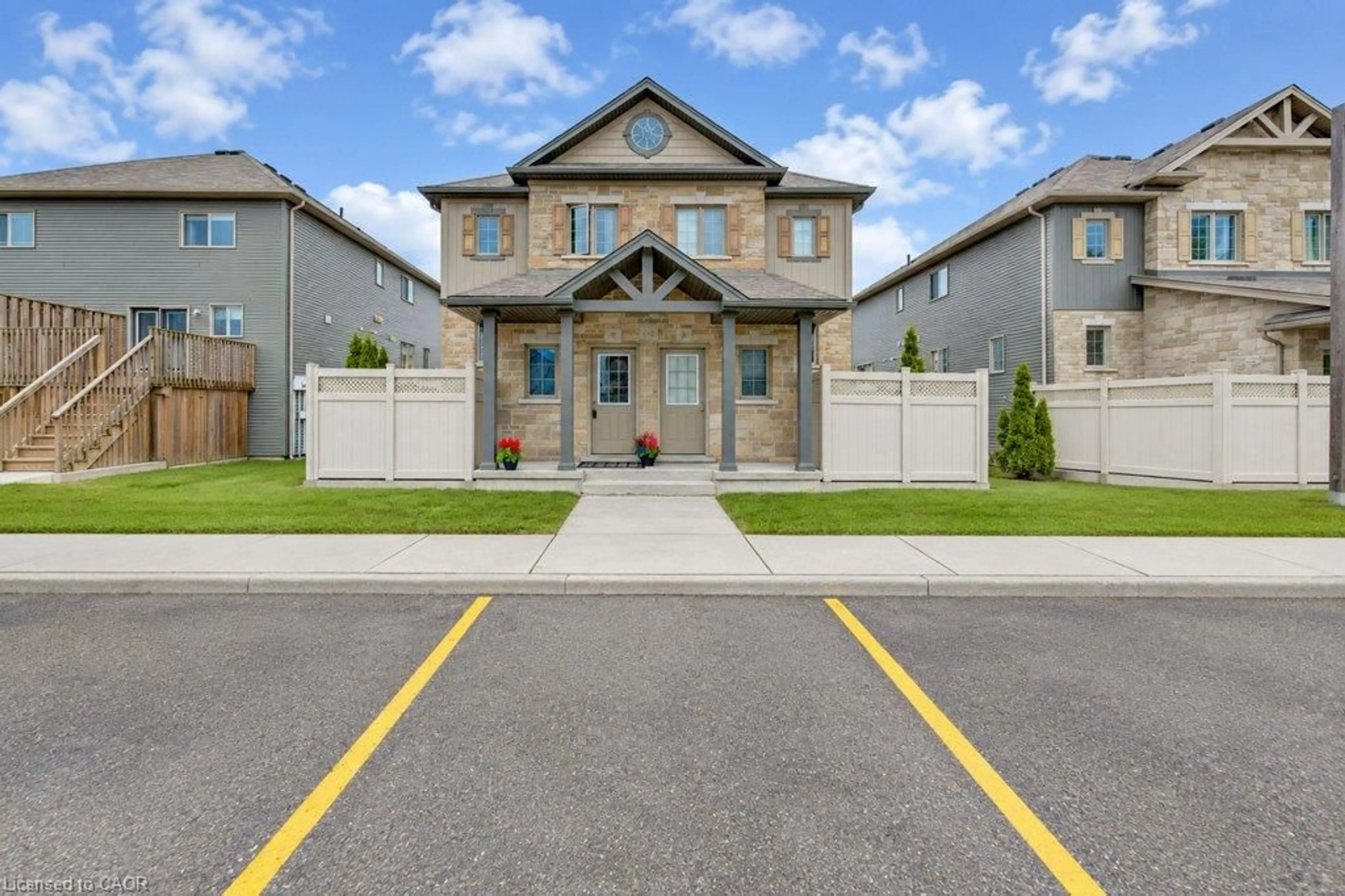 Unknown for 925 Glasgow St #C, Kitchener Ontario N2H 0B5