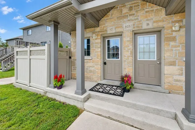925 Glasgow St #C, Kitchener 2