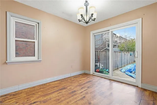 549 Weber St, Kitchener 5