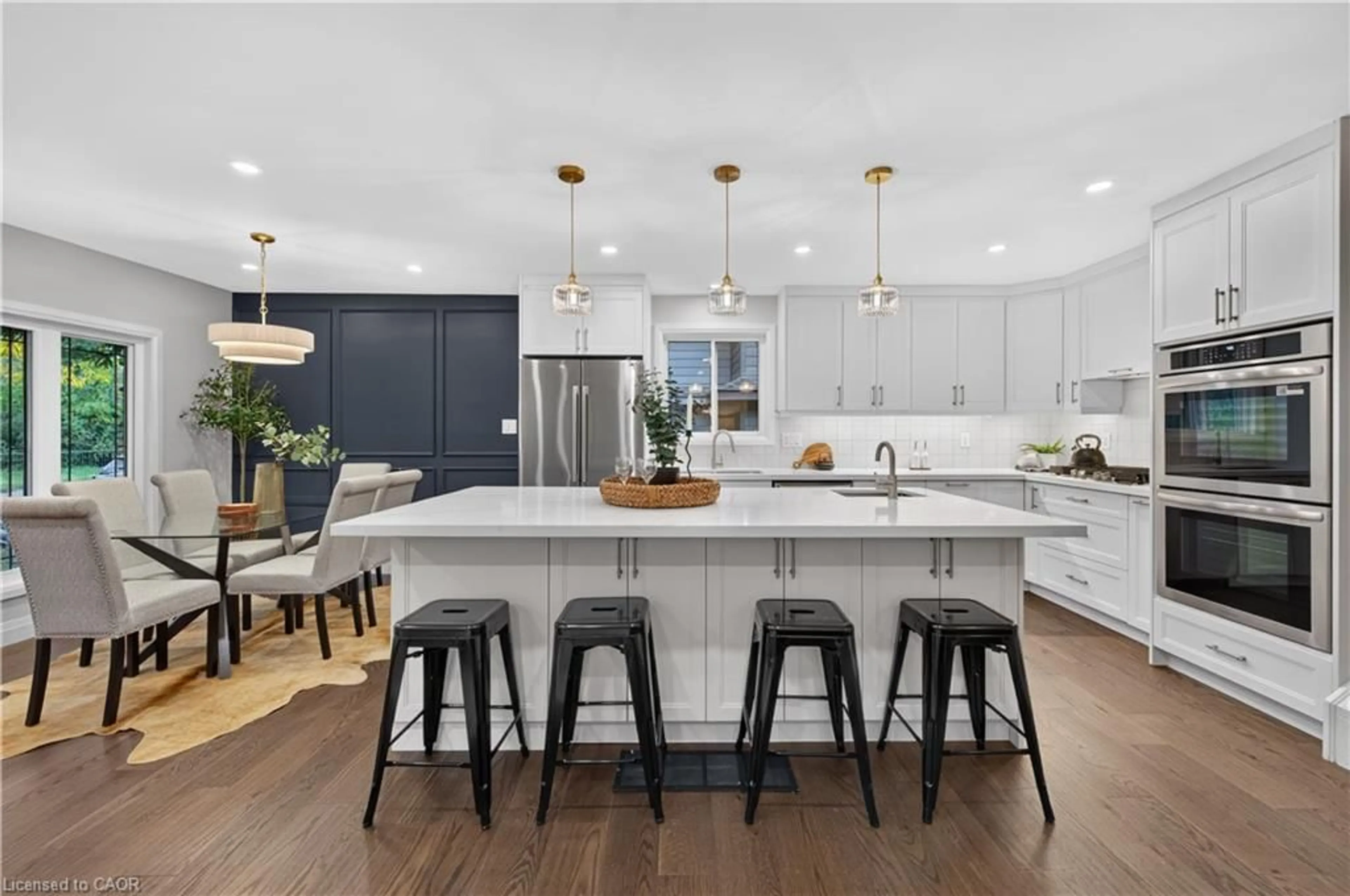 Open concept kitchen, unknown for 4 Woodcrest Dr, Grimsby Ontario L3M 1C4