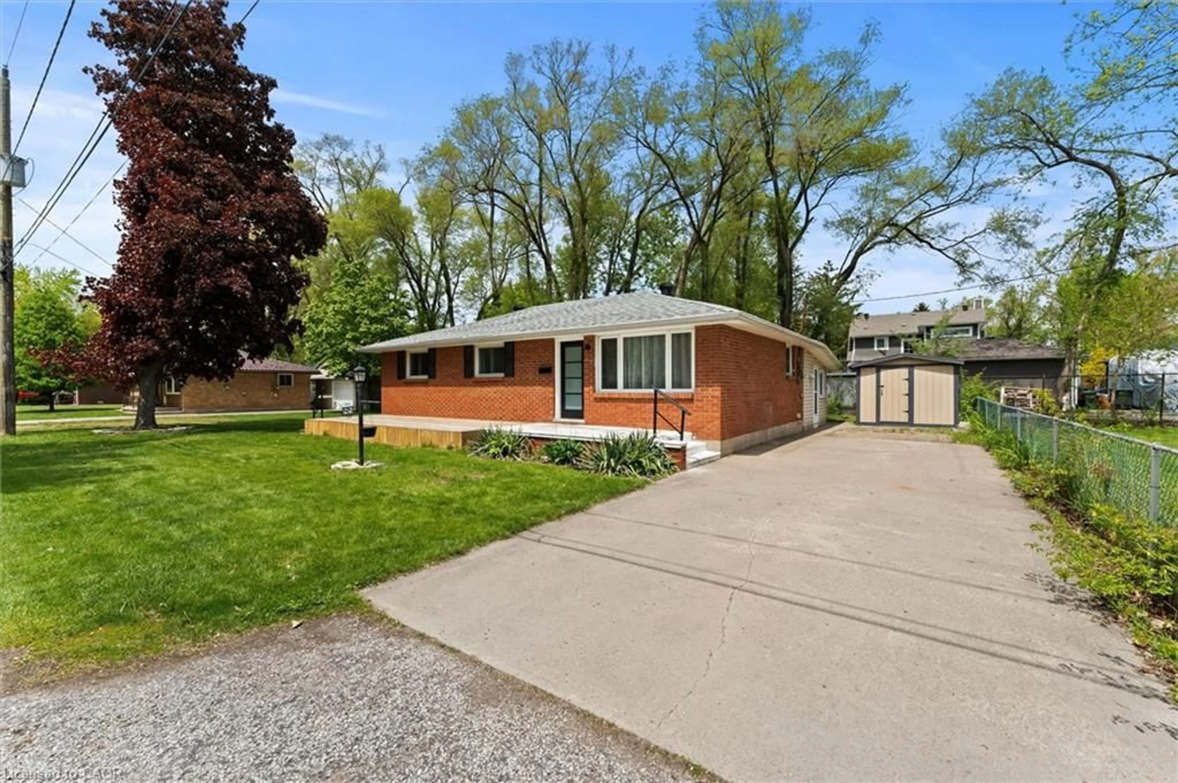 Home with brick exterior material, street for 85 Riverview Ave, LaSalle Ontario N9J 1Z9