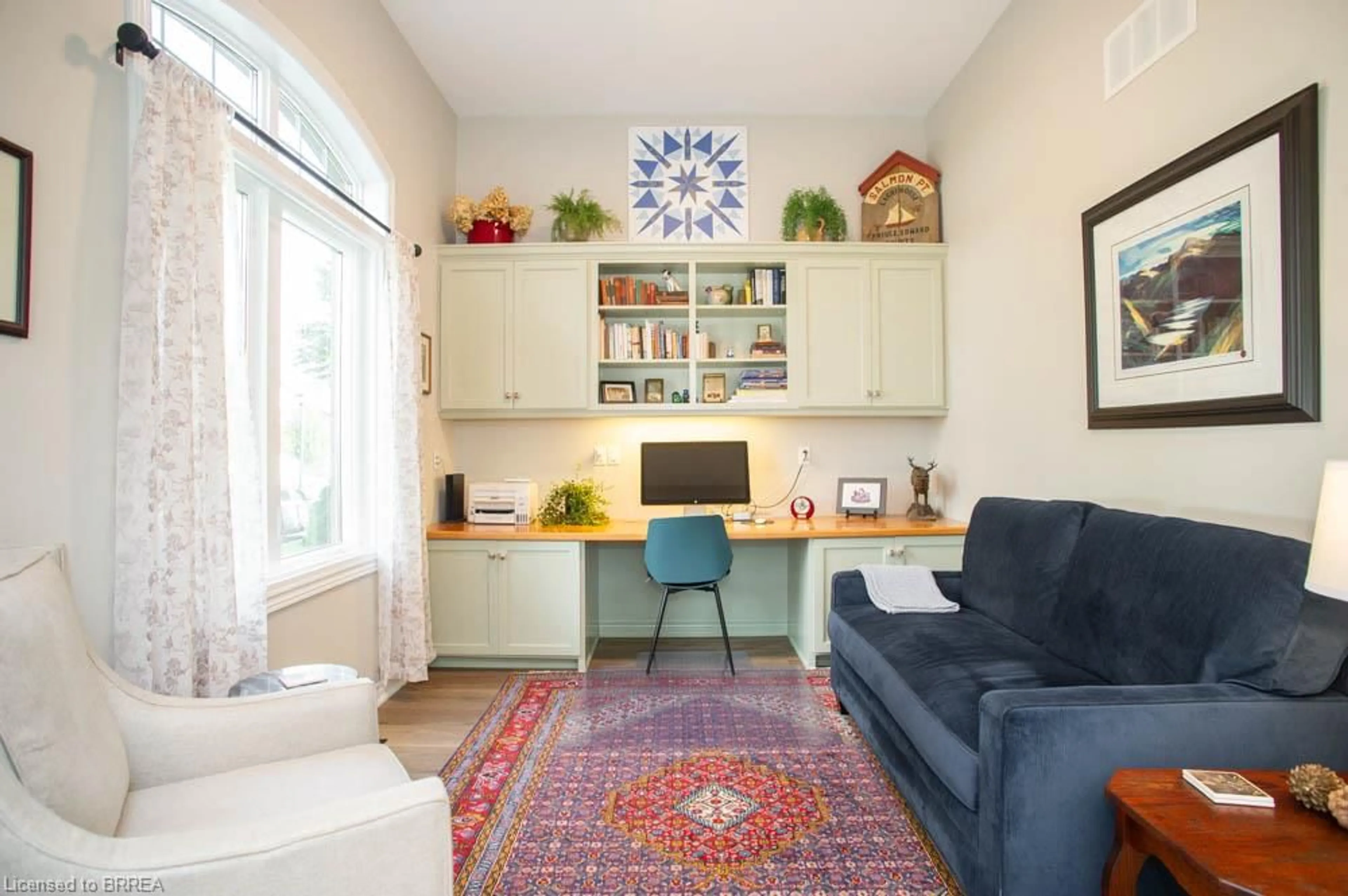 Living room with furniture, unknown for 27 Schooner Dr, Port Dover Ontario N0A 1N3