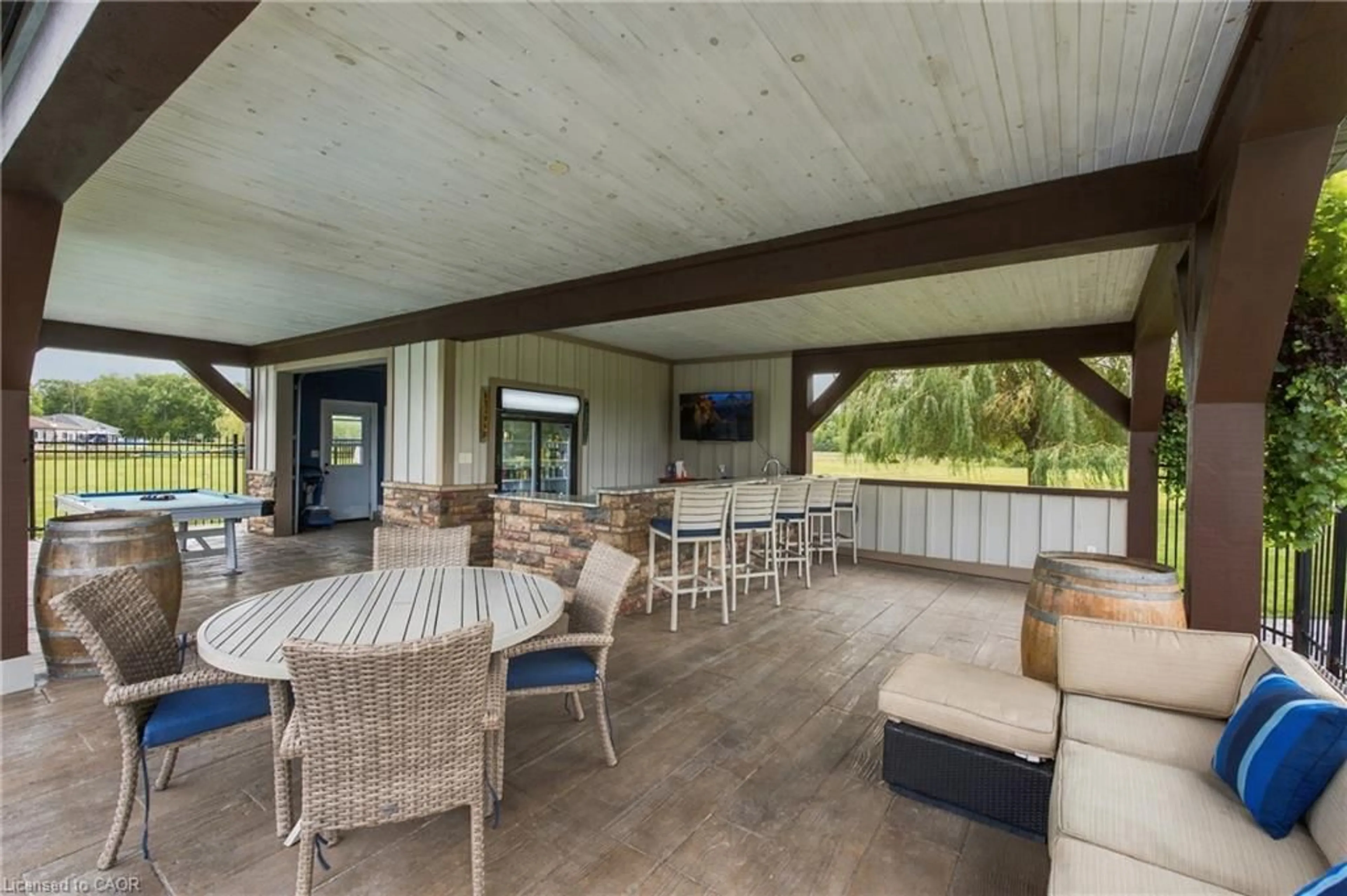 Patio, water/lake/river/ocean view for 551 Darby Rd, Welland Ontario L0S 1K0