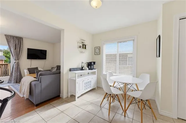 457 Danby St, Listowel 5