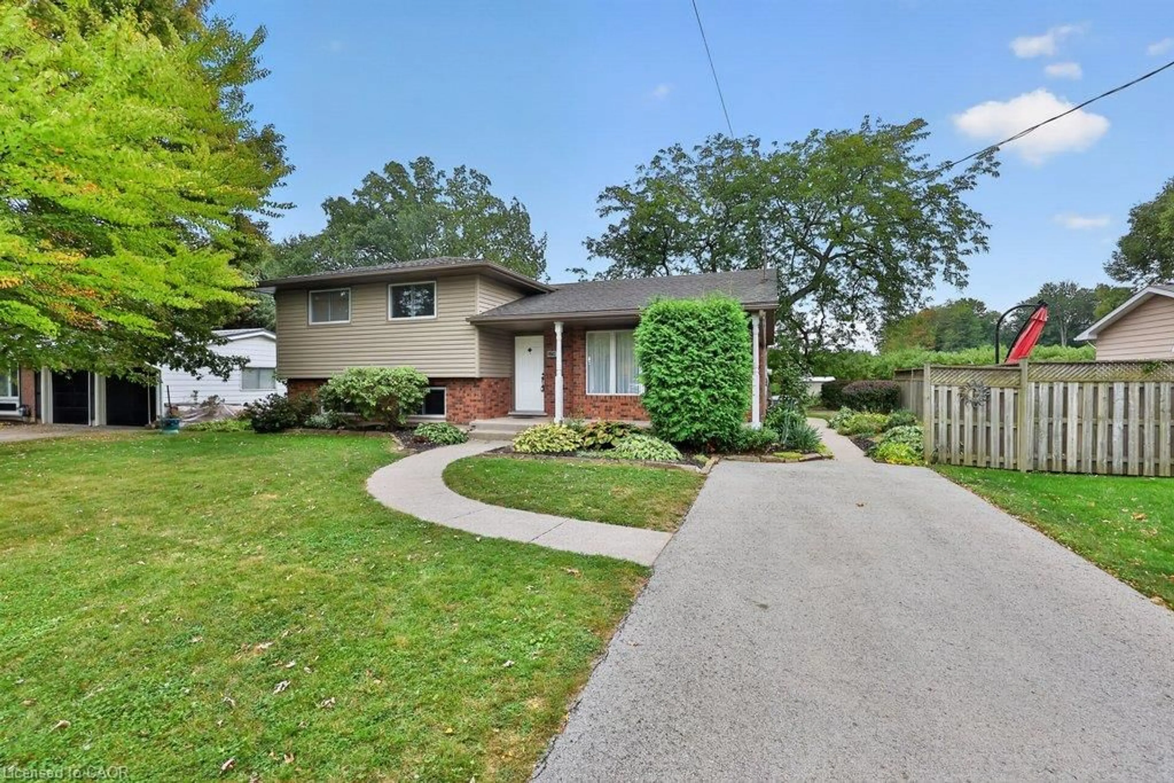 Home with brick exterior material, street for 3236 First Ave, Vineland Station Ontario L0R 2E0
