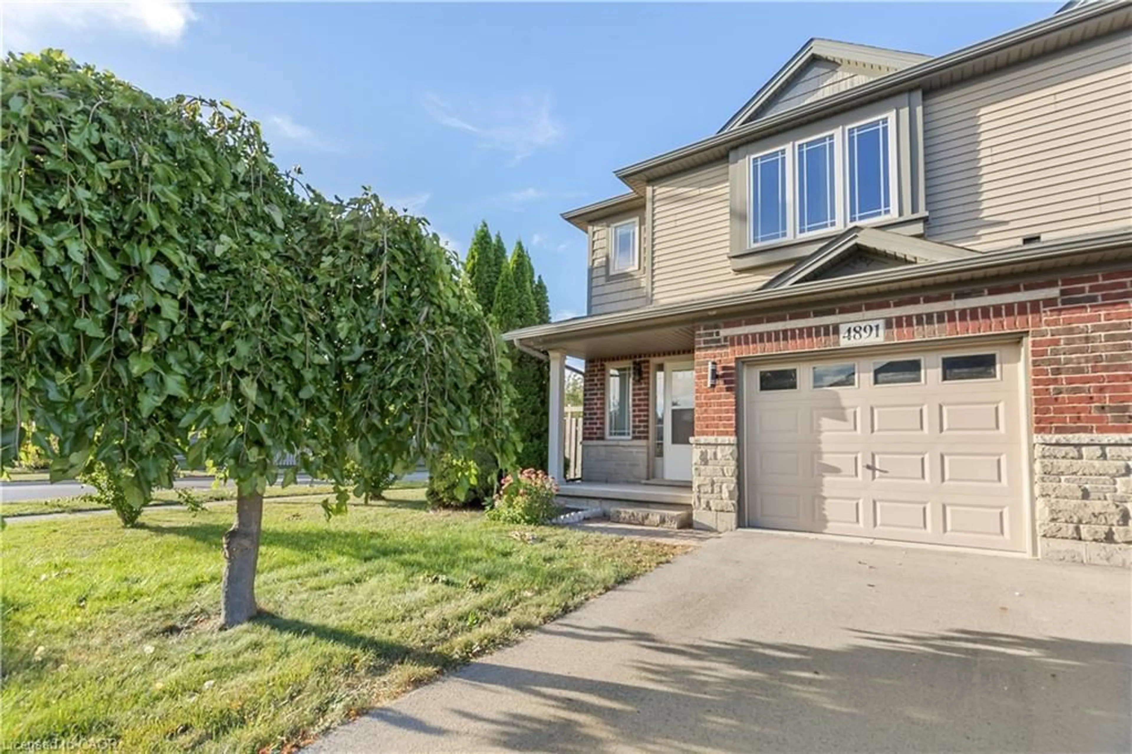 Home with brick exterior material, street for 4891 Adam Crt, Beamsville Ontario L3J 1M4