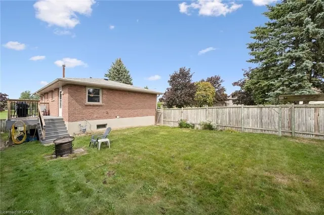 121 Nathaniel Cres, Kitchener 4