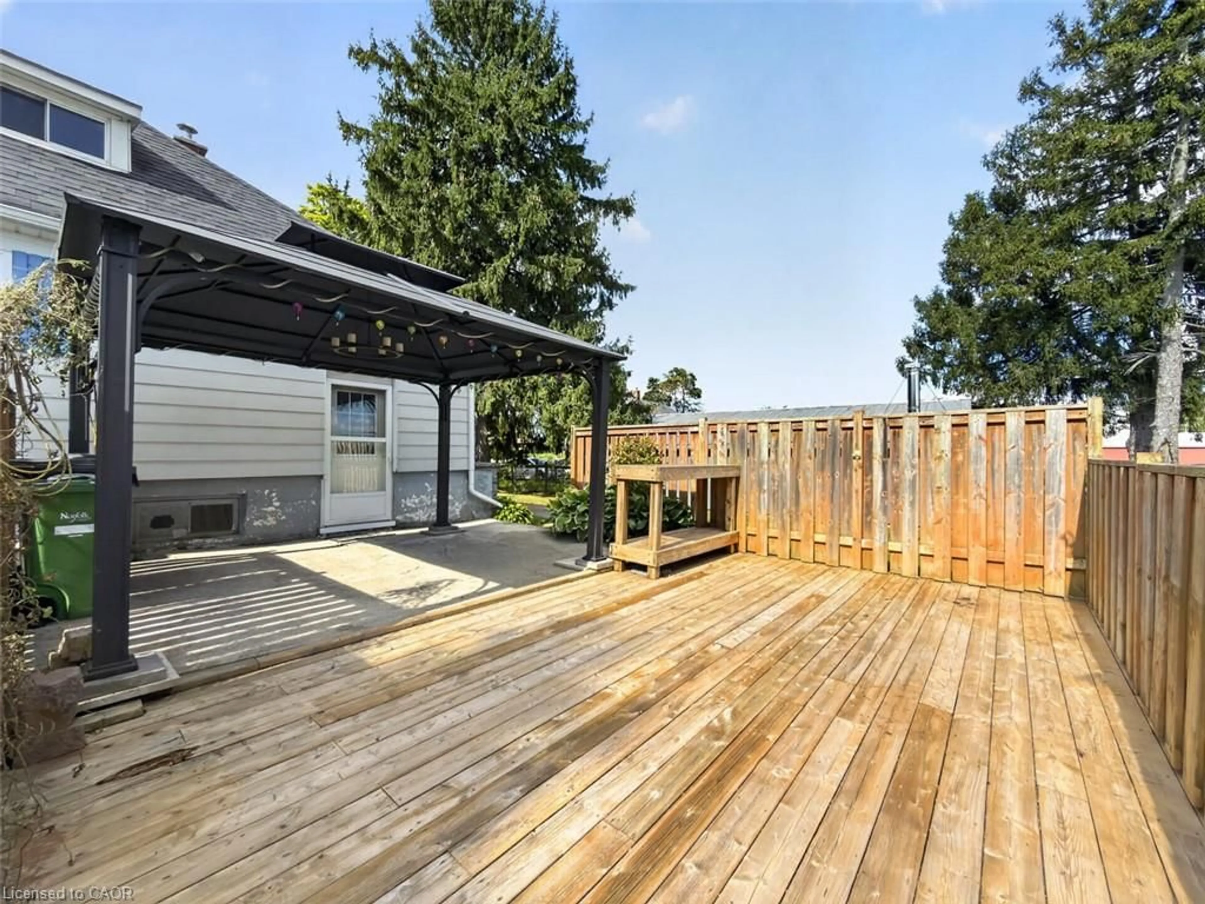 Patio, street for 2644 Cockshutt Rd, Waterford Ontario N0E 1Y0