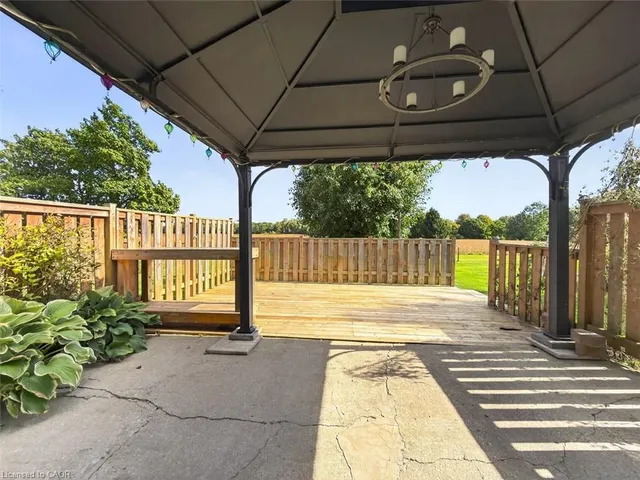 2644 Cockshutt Rd, Waterford 5