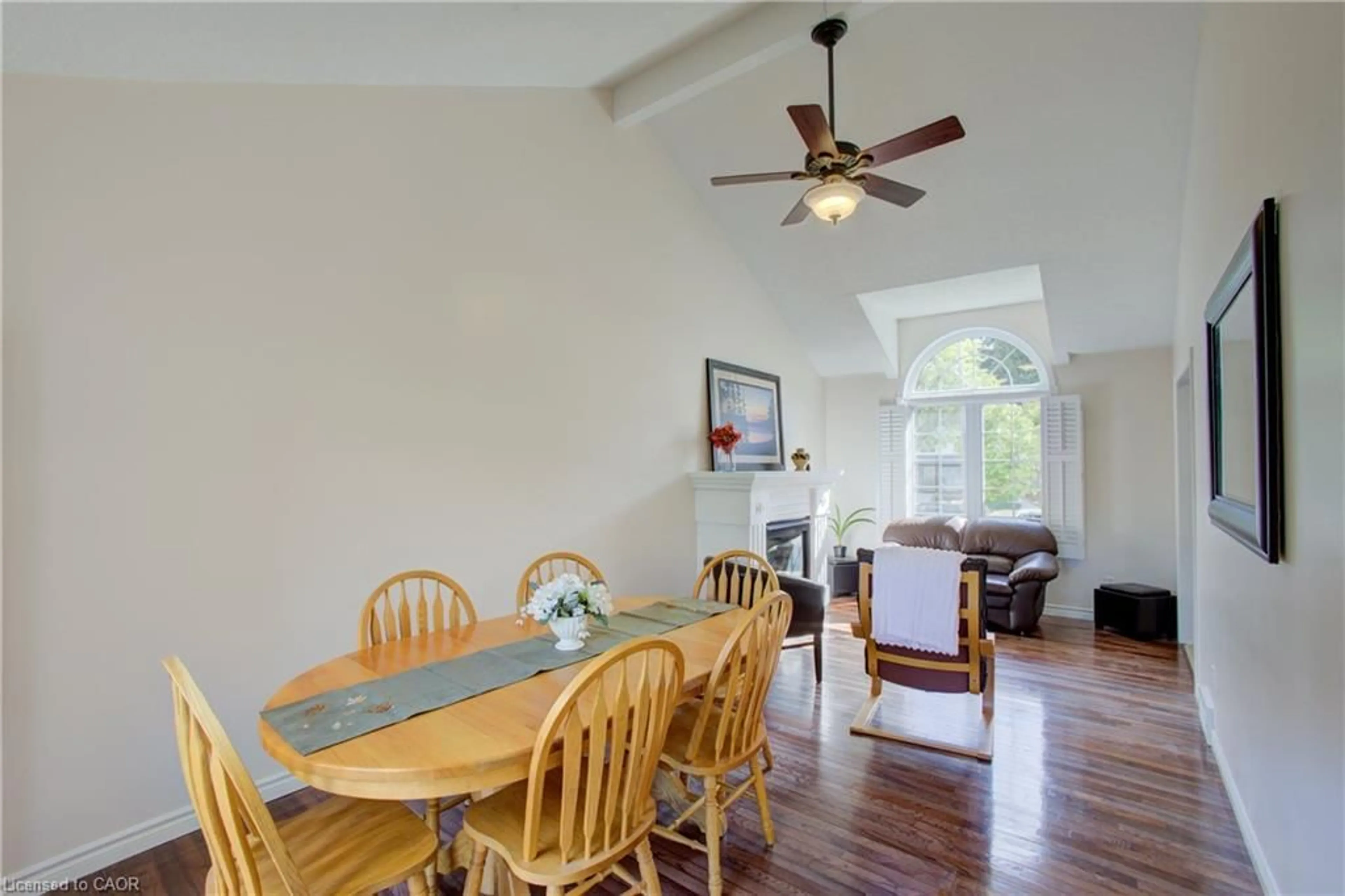 Dining room, wood/laminate floor for 14 Cora Dr, Kitchener Ontario N2N 3C6