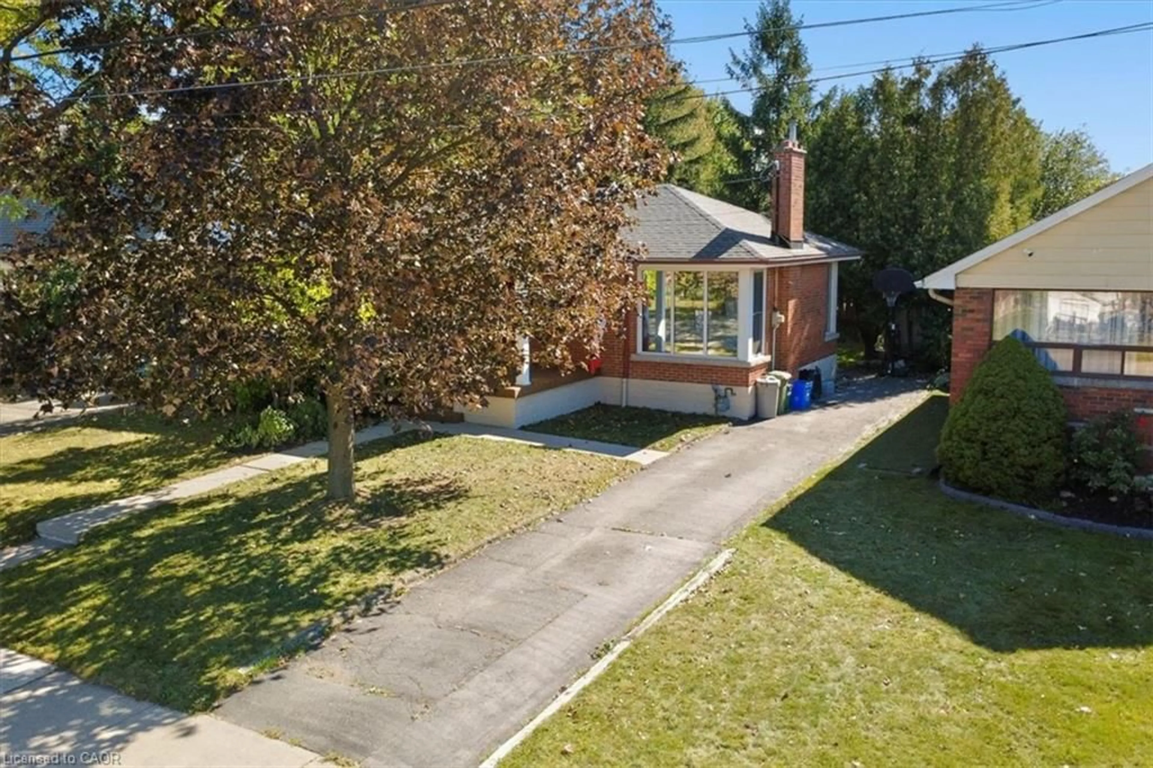 A pic from outside/outdoor area/front of a property/back of a property/a pic from drone, street for 56 Everton Pl, Hamilton Ontario L8T 1G7