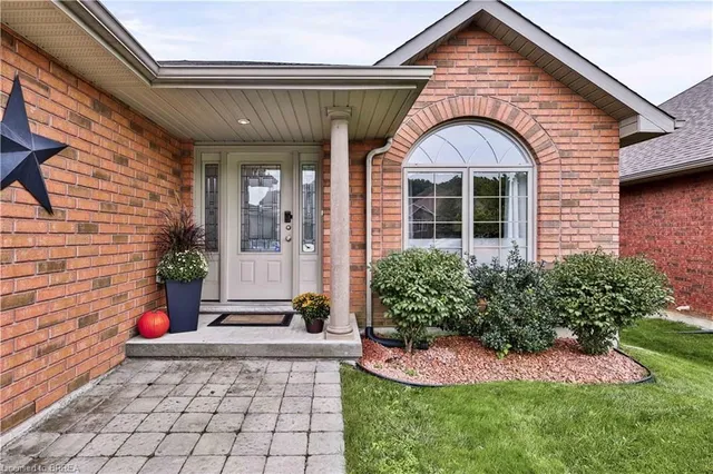 62 Redbud Cres, Simcoe 4