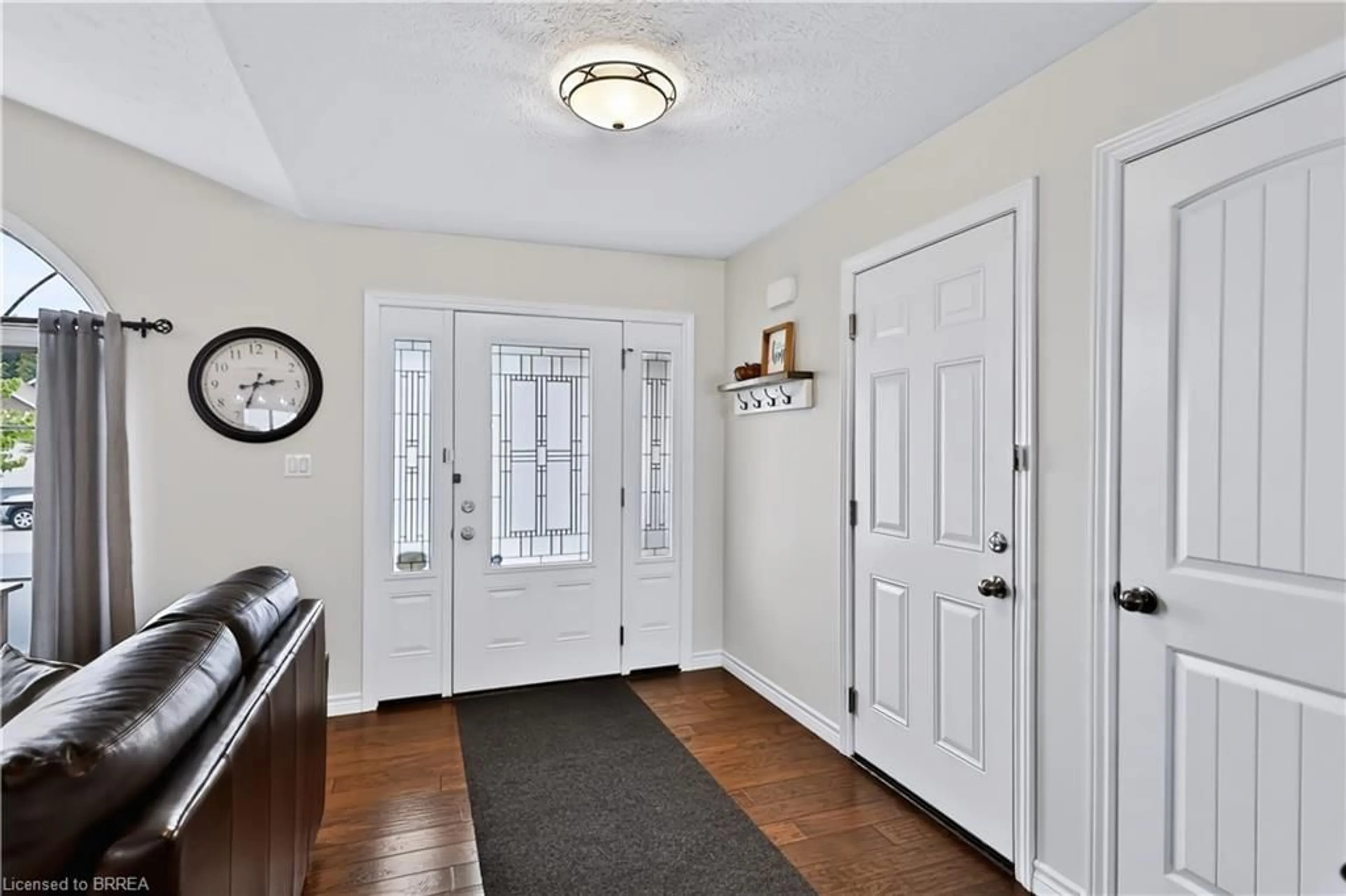 Indoor entryway for 62 Redbud Cres, Simcoe Ontario N3Y 0B8