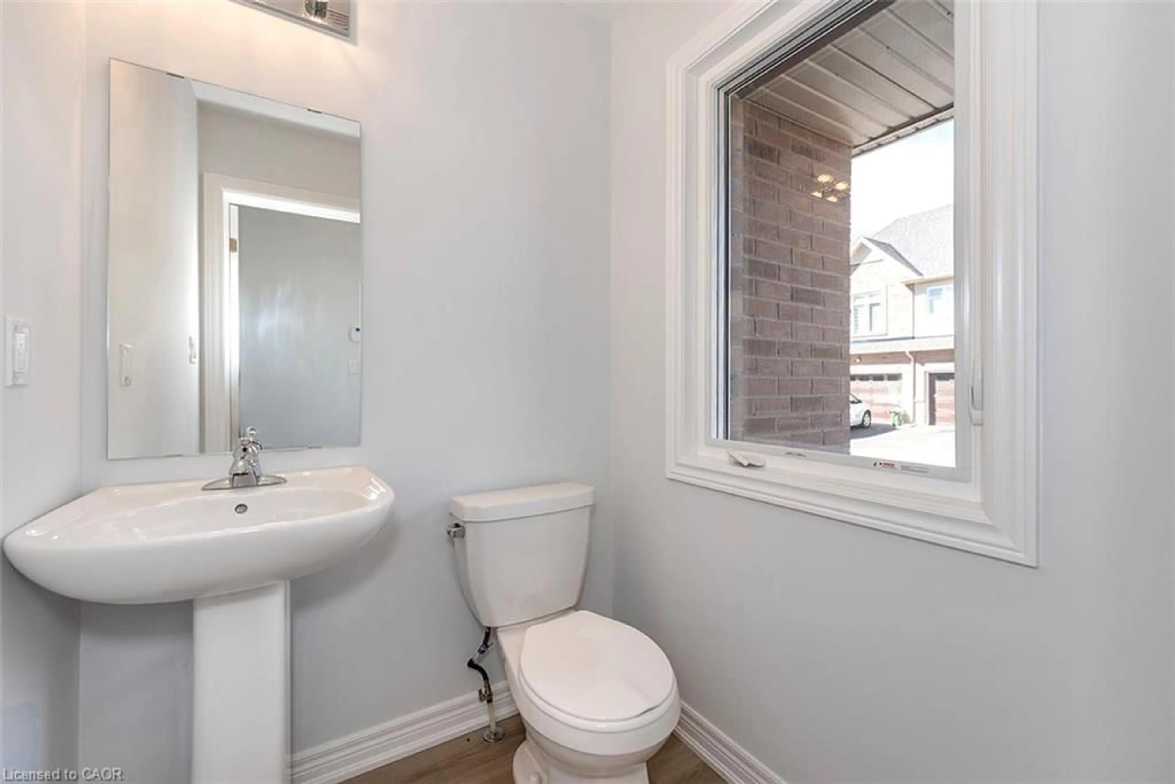 Standard bathroom, unknown for 205 Thames Way #12, Mount Hope Ontario L0R 1W0