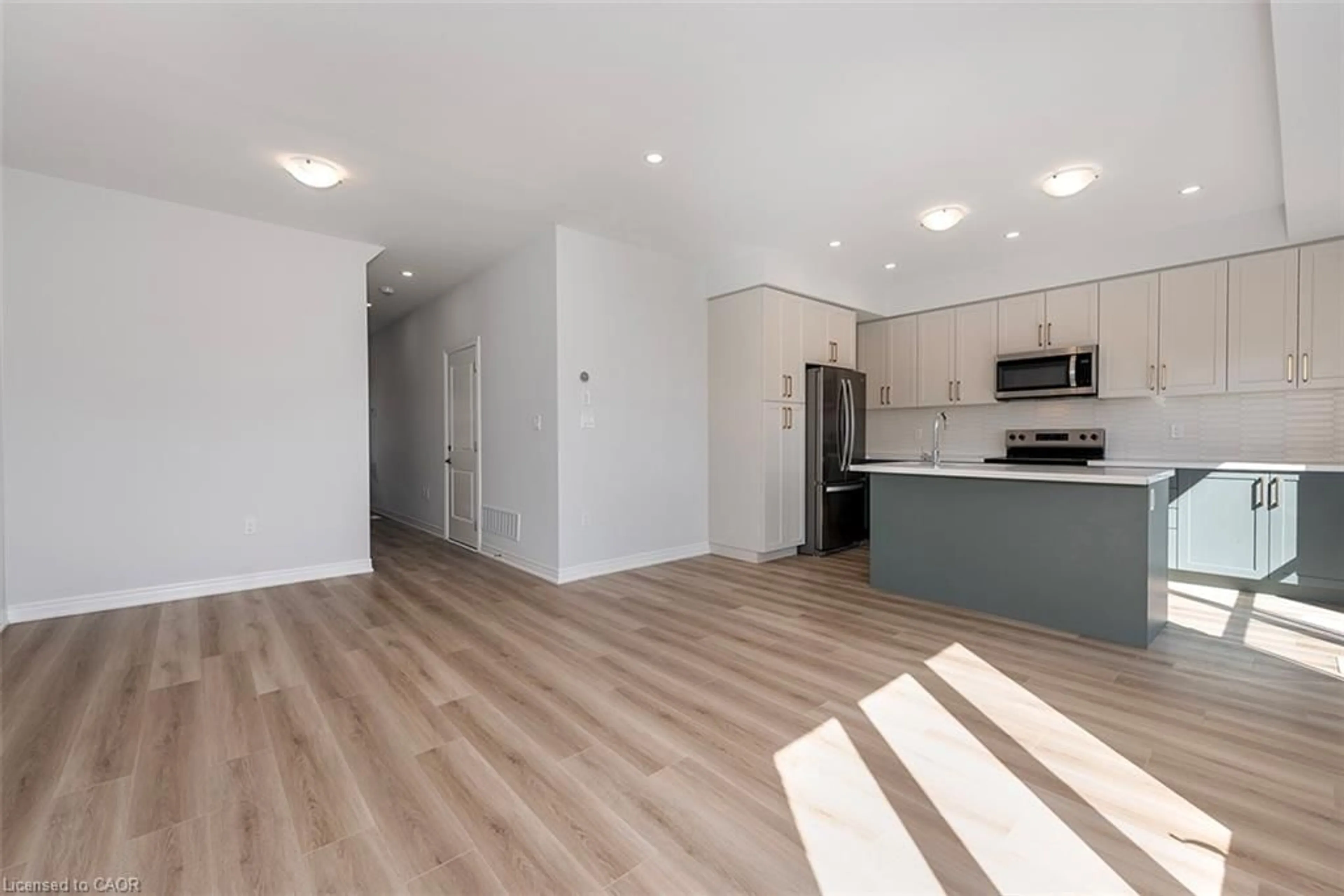 Open concept kitchen, unknown for 205 Thames Way #12, Mount Hope Ontario L0R 1W0