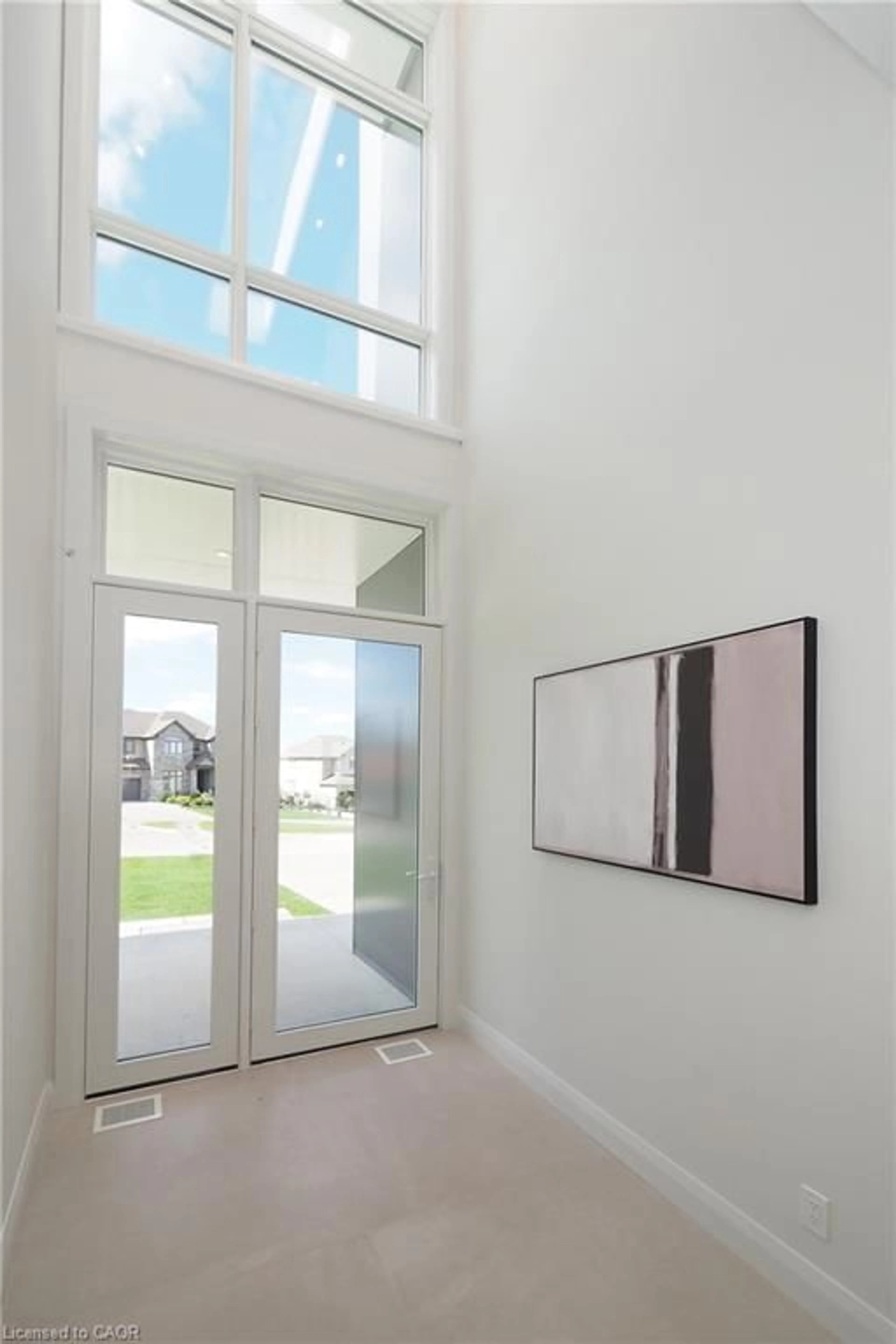 Indoor entryway for 560 Werni Crt, Waterloo Ontario N2V 2S7