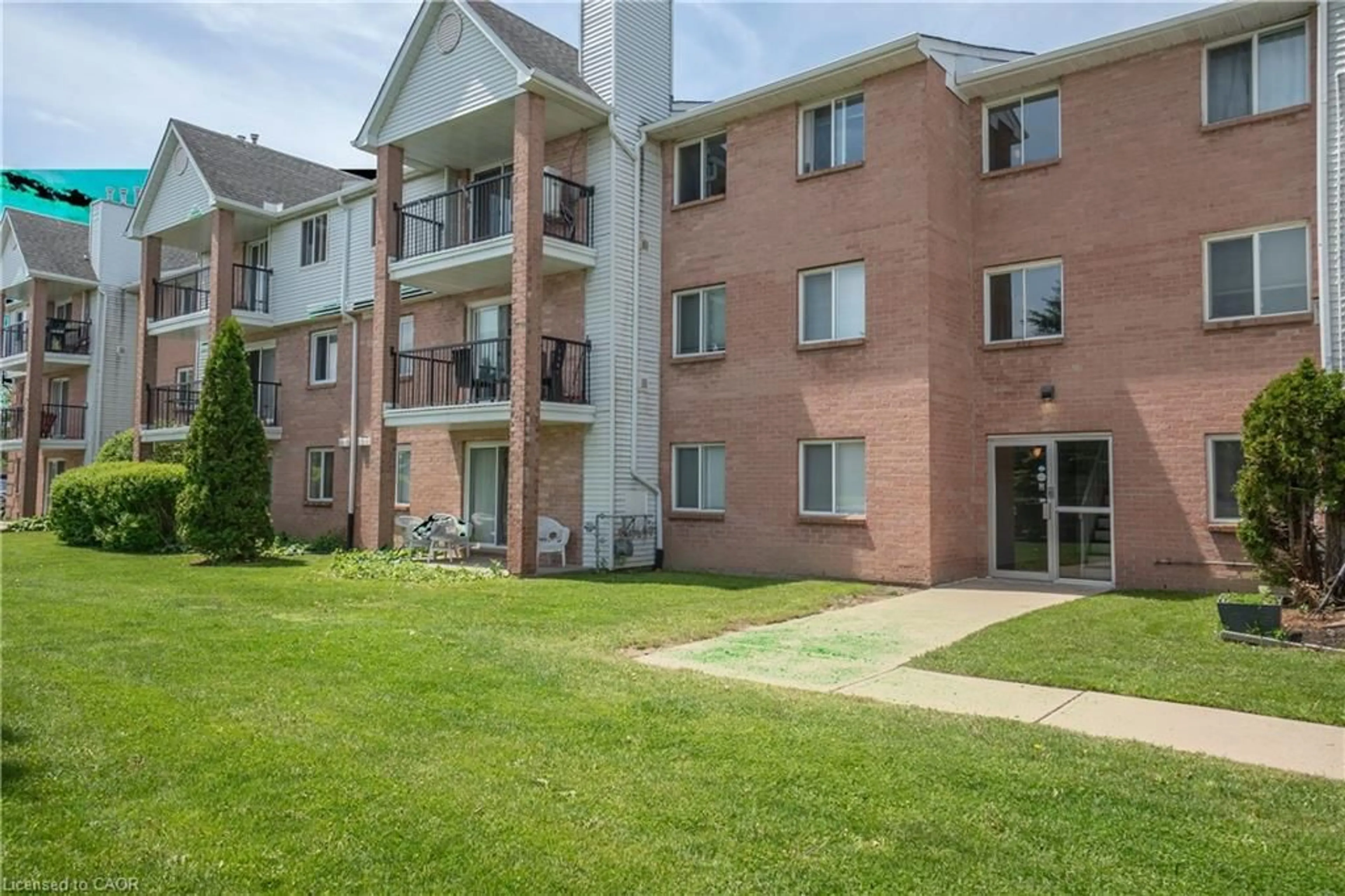 Patio, unknown for 1096 Jalna Blvd #87, London Ontario N6E 3B8