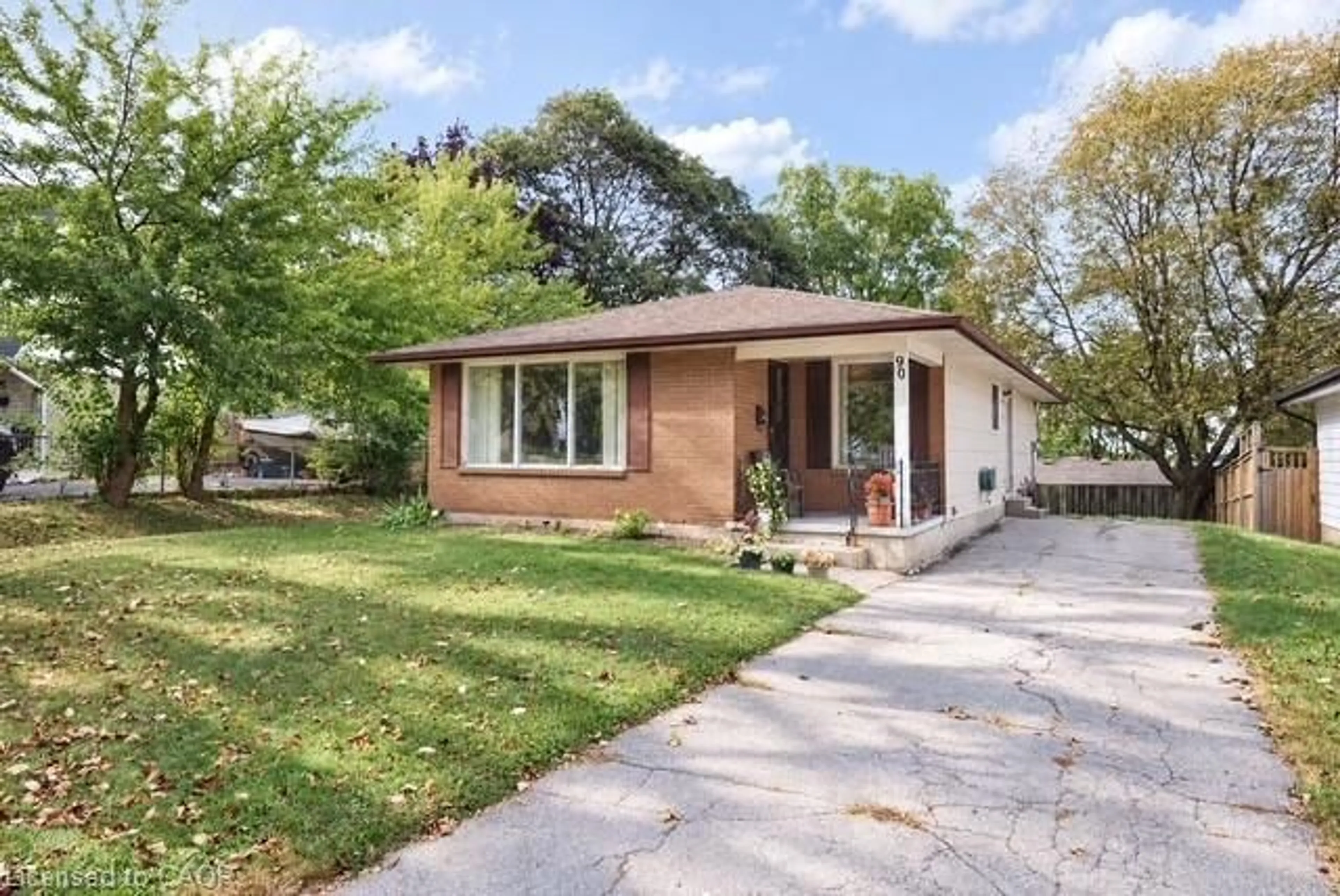 Home with brick exterior material, street for 90 Pepperwood Cres, Kitchener Ontario N2A 2R3