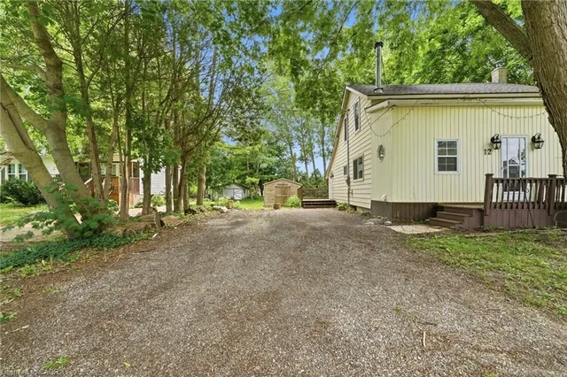 12 Argyle St, Tiverton 4