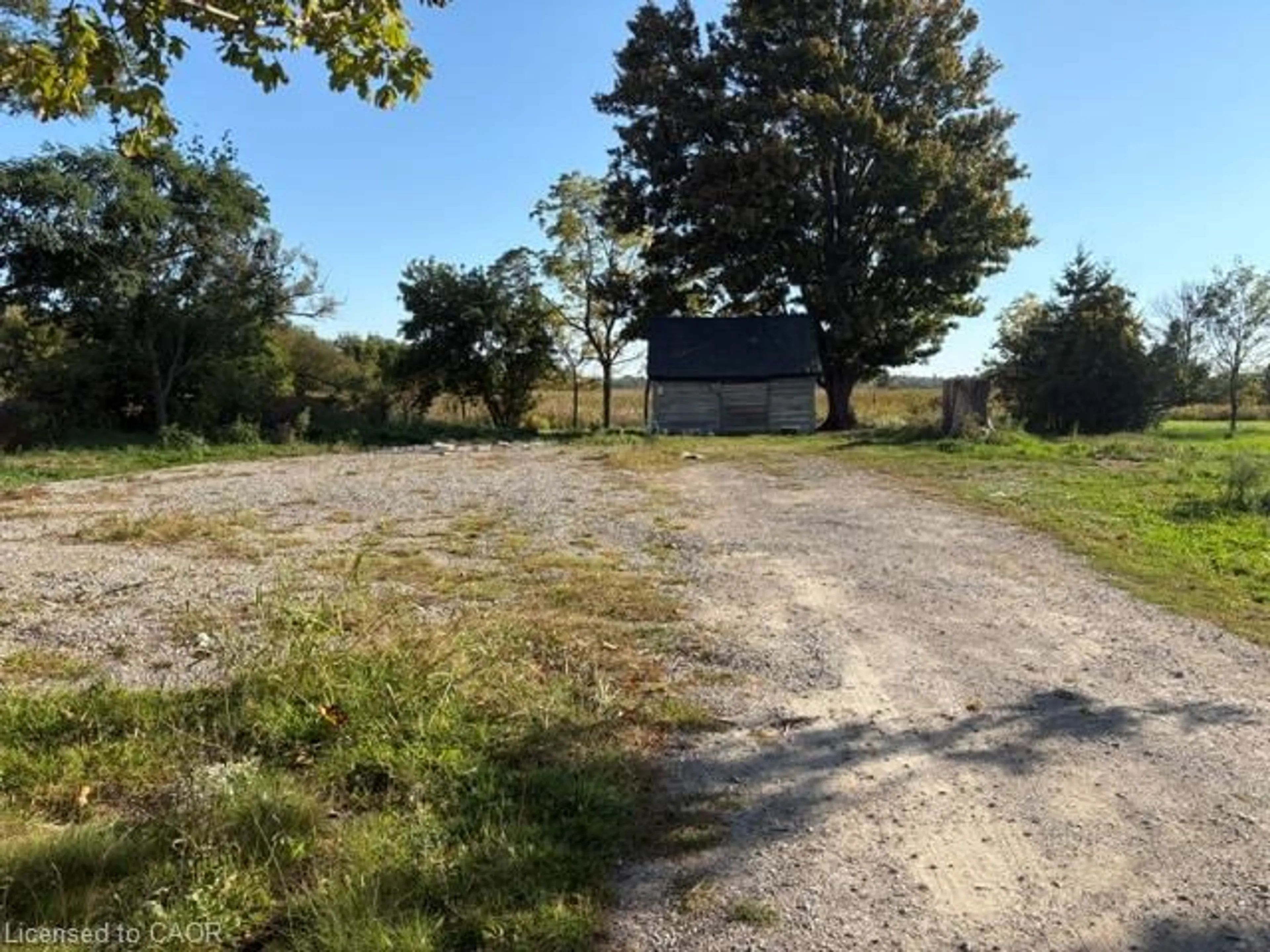 A pic from outside/outdoor area/front of a property/back of a property/a pic from drone, unknown for 538 Main St, Dunnville Ontario N1A 1K5