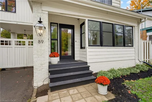 89 Allen St, Waterloo 4