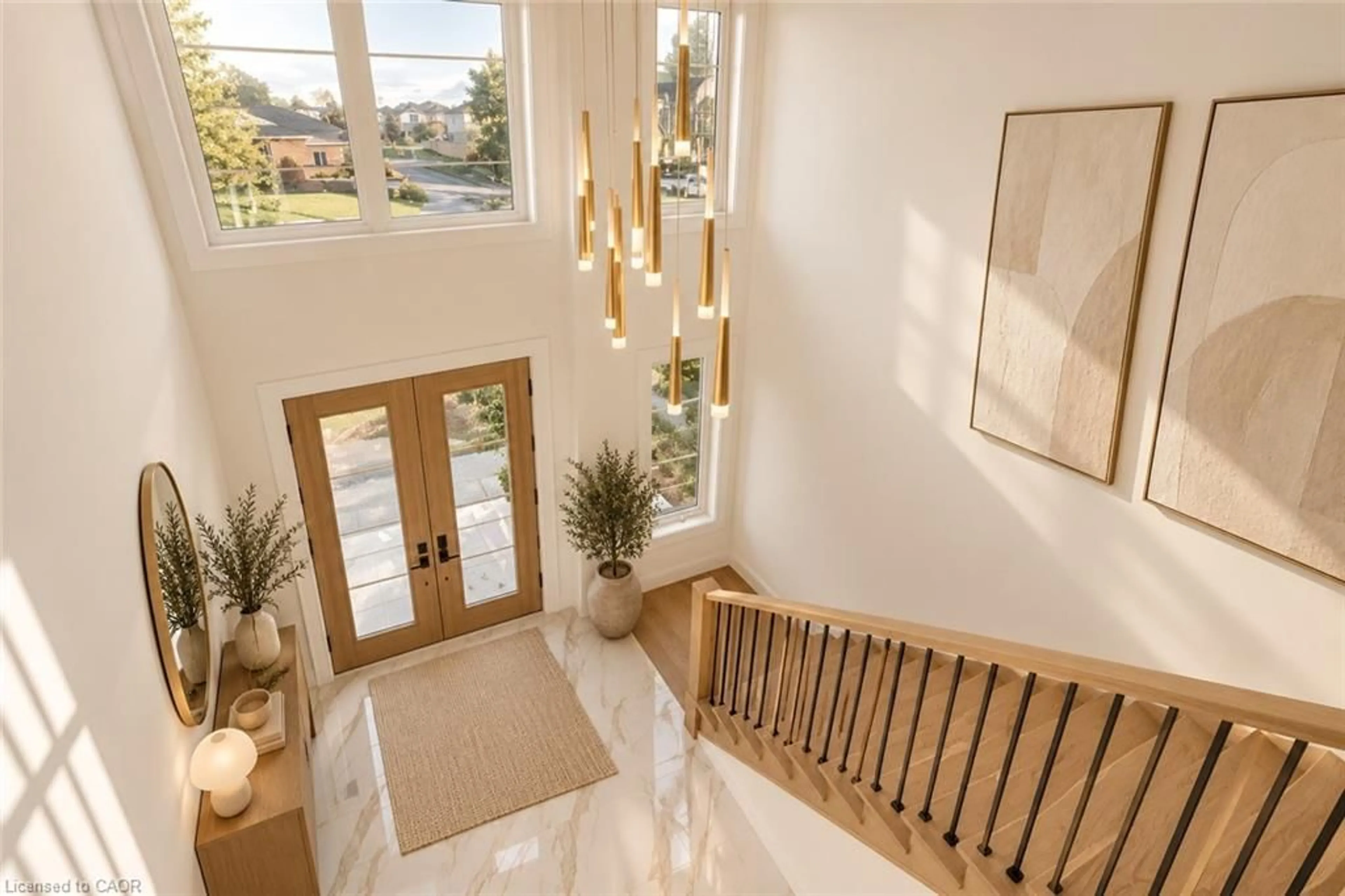 Indoor entryway for 18 Miles Rd, Hamilton Ontario L8W 1E1