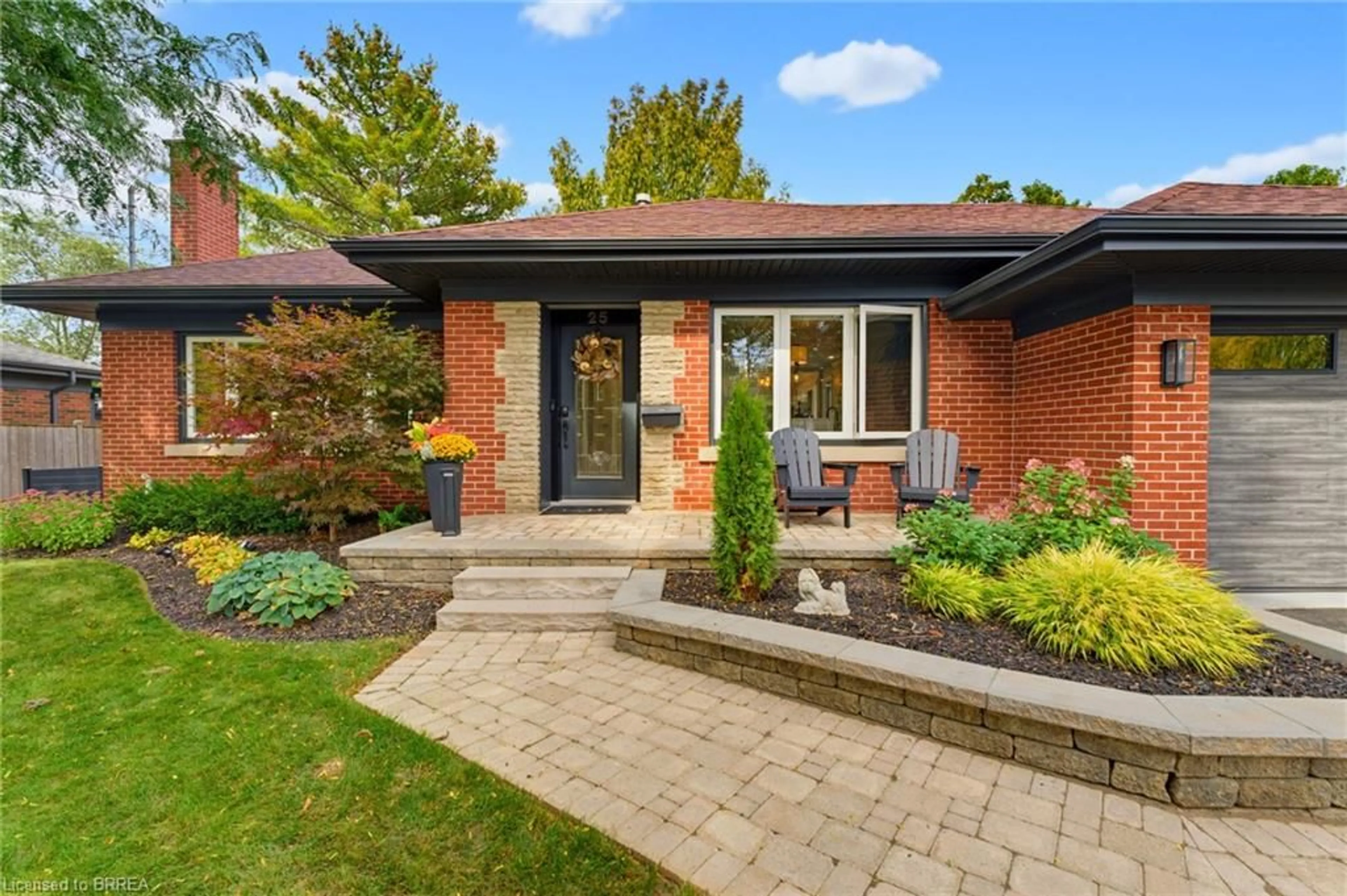 Home with brick exterior material, street for 25 Elm St, Brantford Ontario N3R 4T7
