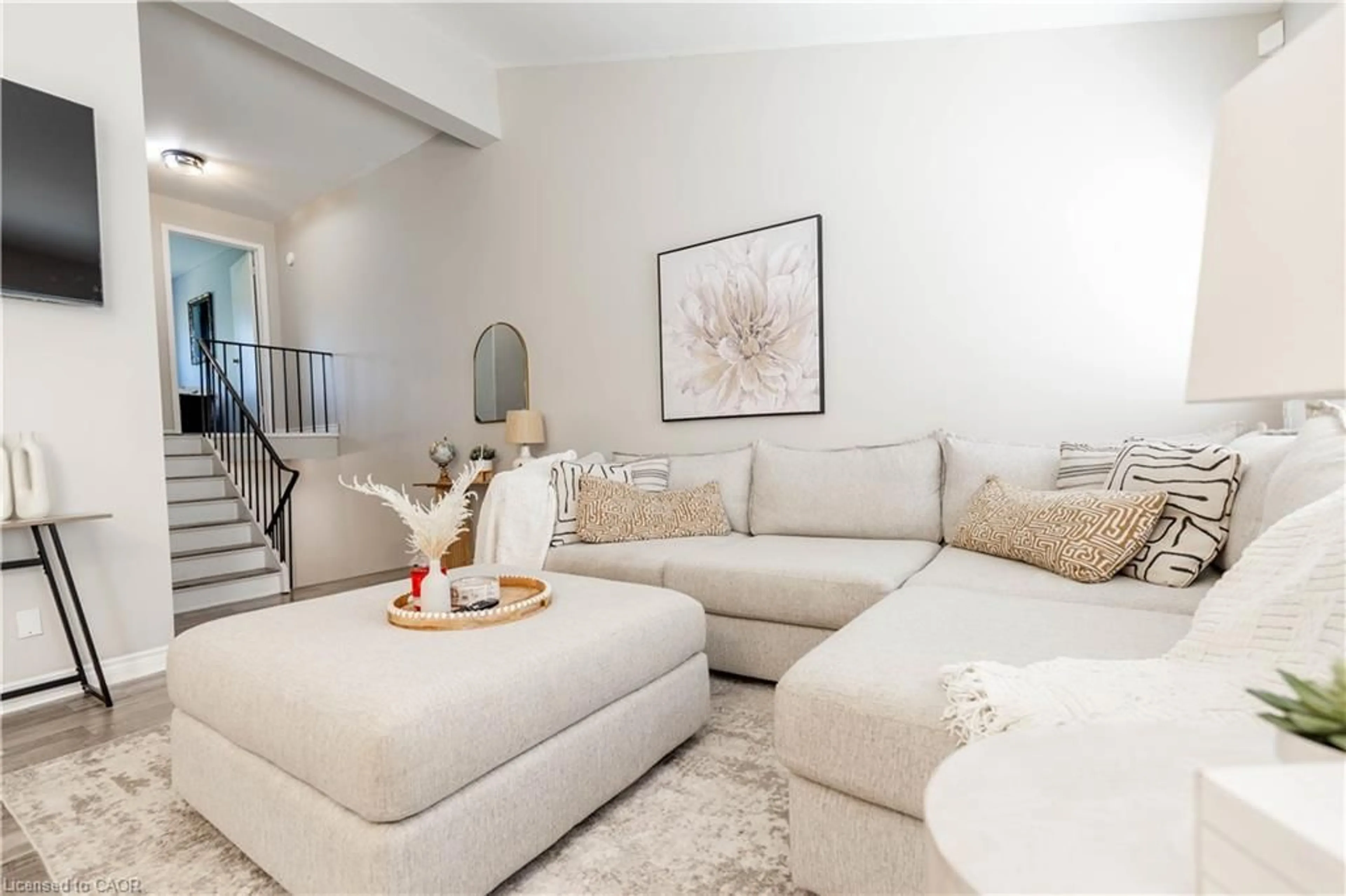 Living room with furniture, unknown for 82 Overlea Dr, Kitchener Ontario N2M 1T1