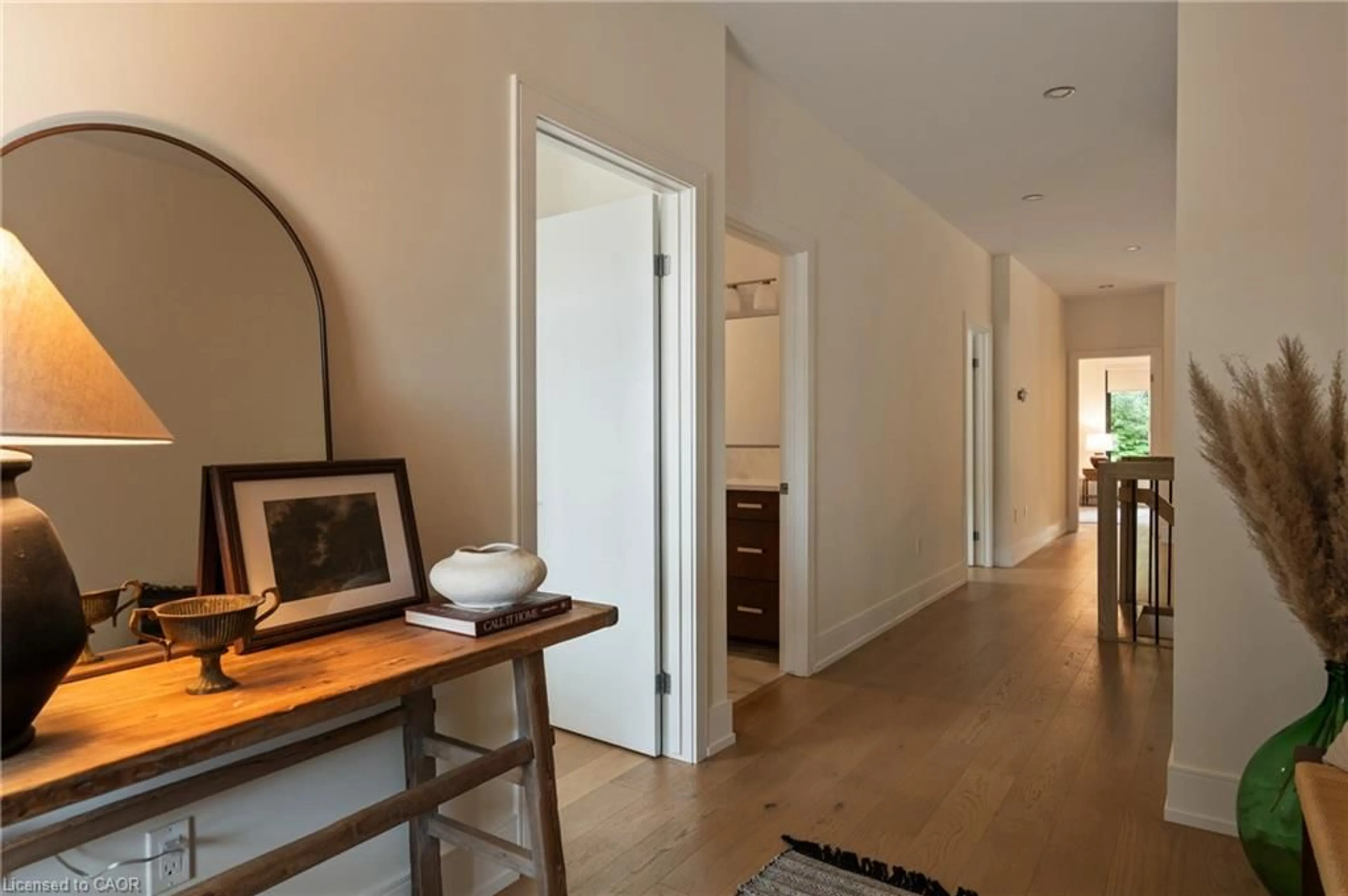 Indoor entryway for 116 Lametti Dr, Fonthill Ontario L3E 0A3