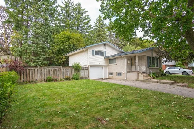 132 Forest Hill Dr, Kitchener 4