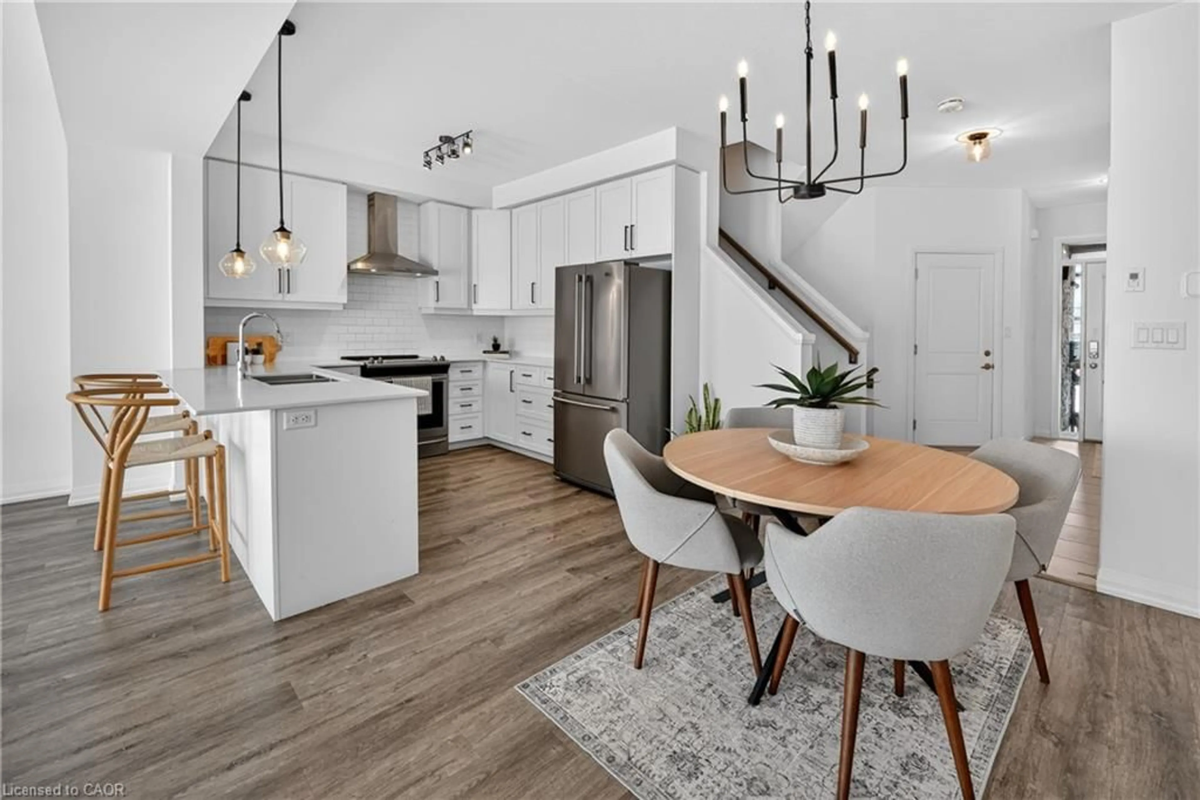 Open concept kitchen, unknown for 3963 Crown St, Beamsville Ontario L3J 0T1