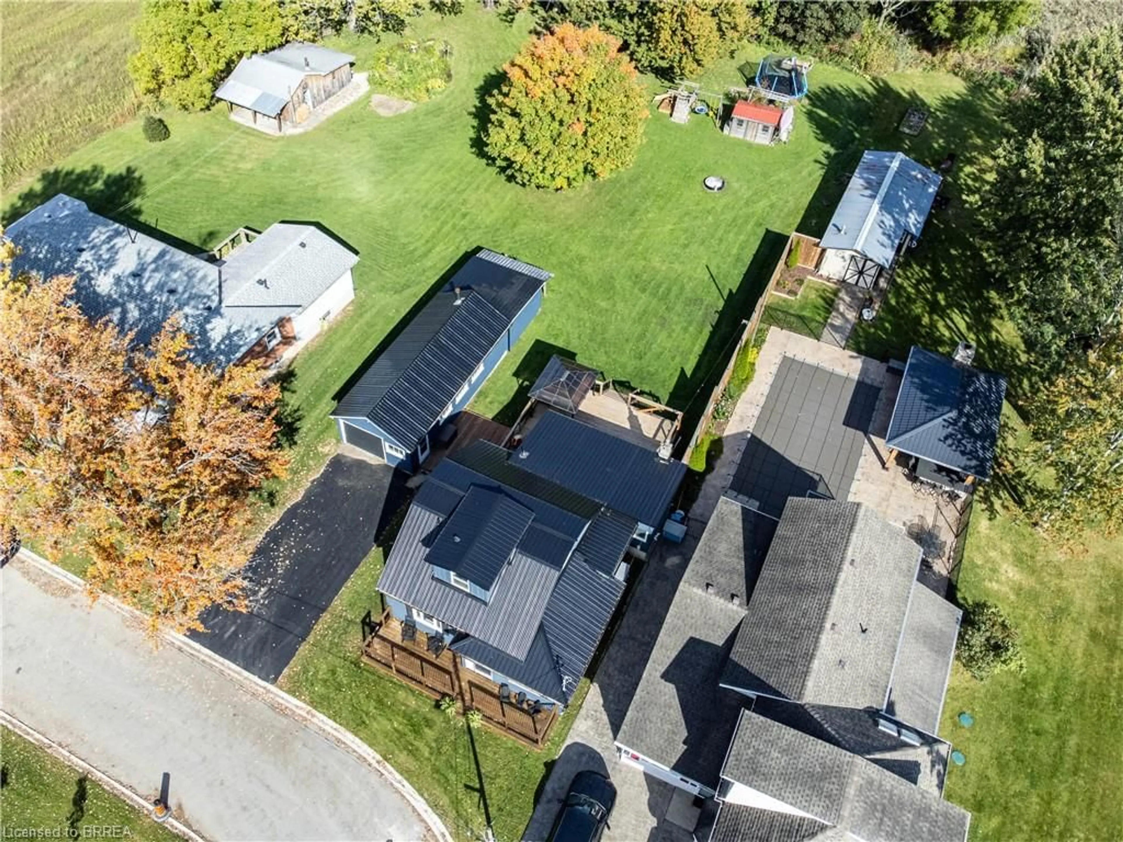 A pic from outside/outdoor area/front of a property/back of a property/a pic from drone, street for 54 Railway St, Princeton Ontario N0J 1V0