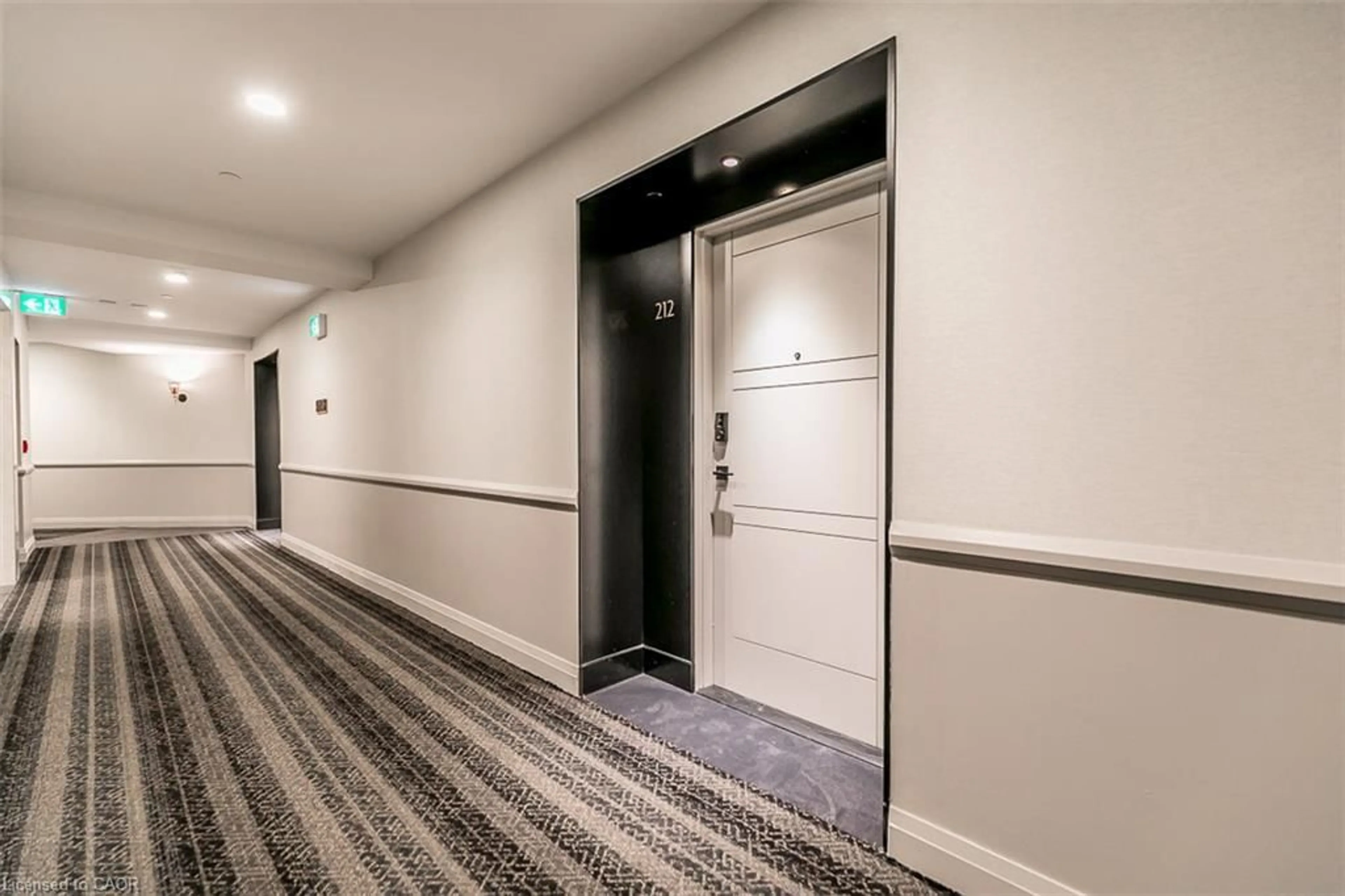 Indoor foyer for 1 Hume St #212, Collingwood Ontario M9Y 0X3