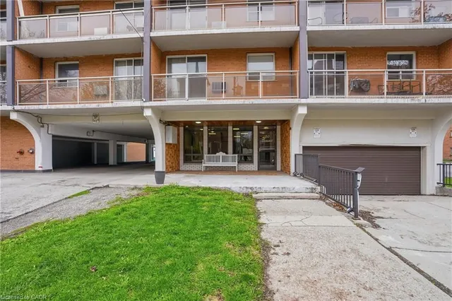 30 Summit Ave #303, Hamilton 3