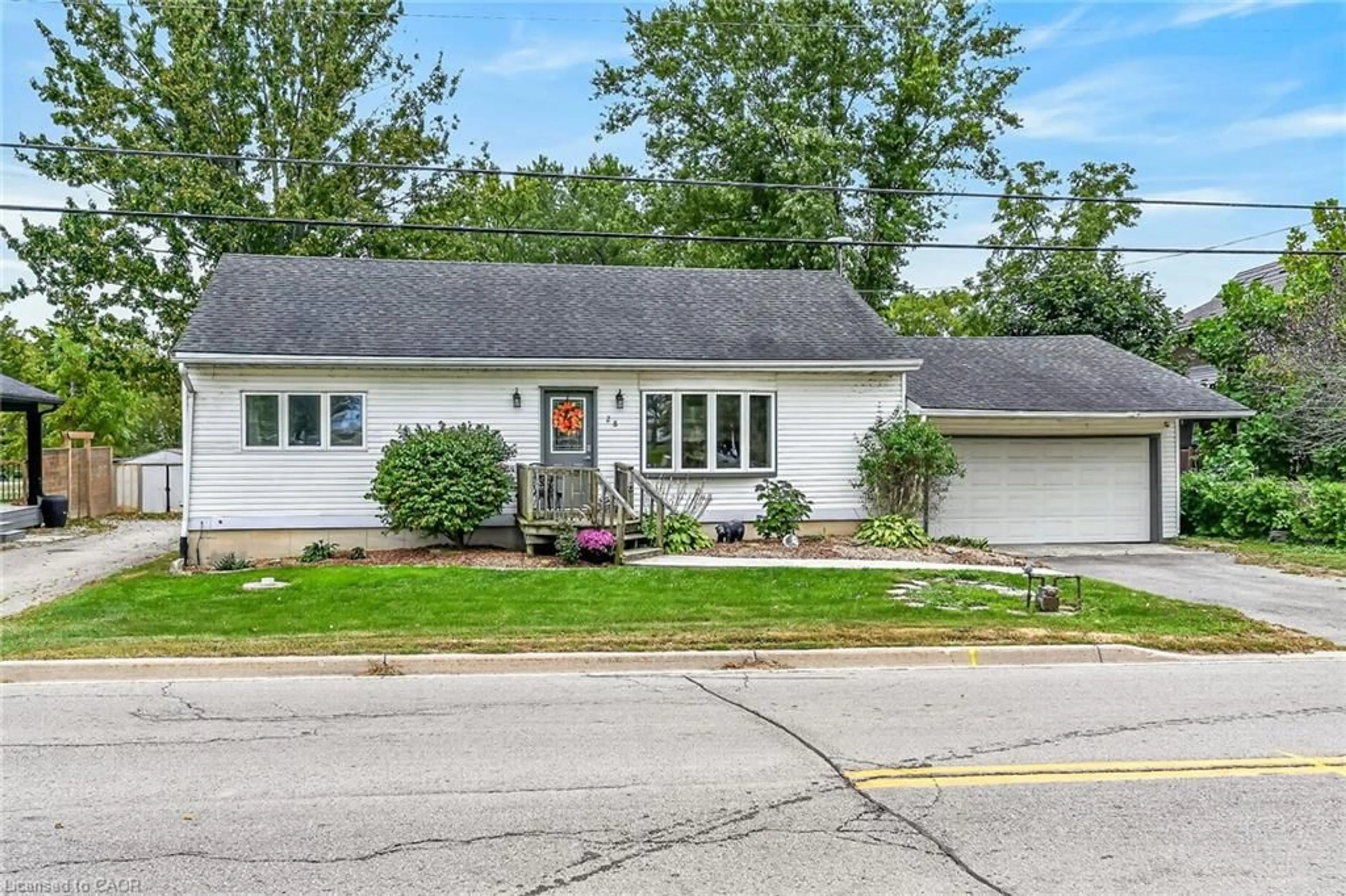 Unknown for 28 Nelles St, York Ontario N0A 1R0