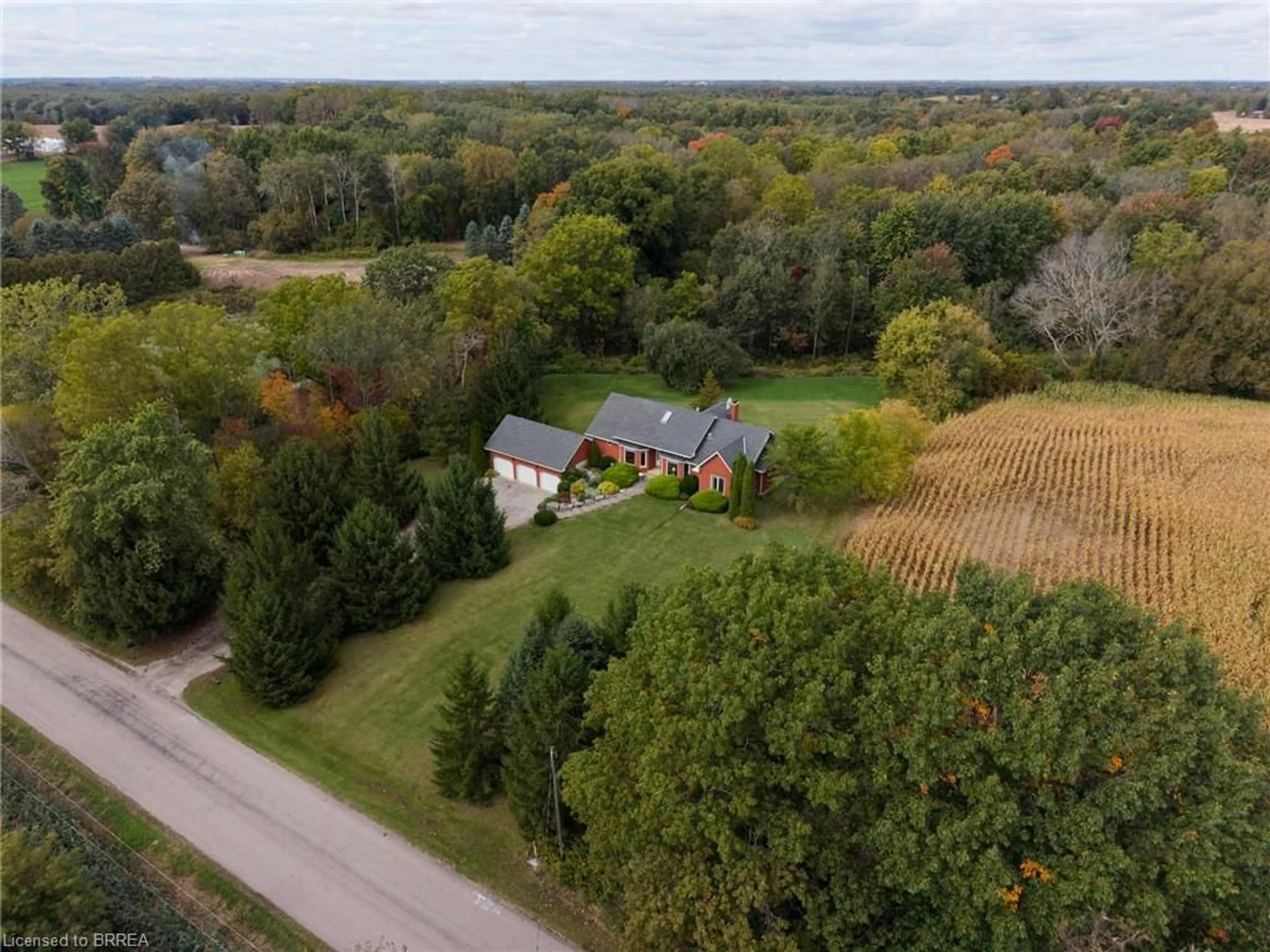 A pic from outside/outdoor area/front of a property/back of a property/a pic from drone, unknown for 288 Thirteenth Concession Rd, Scotland Ontario N0E 1R0