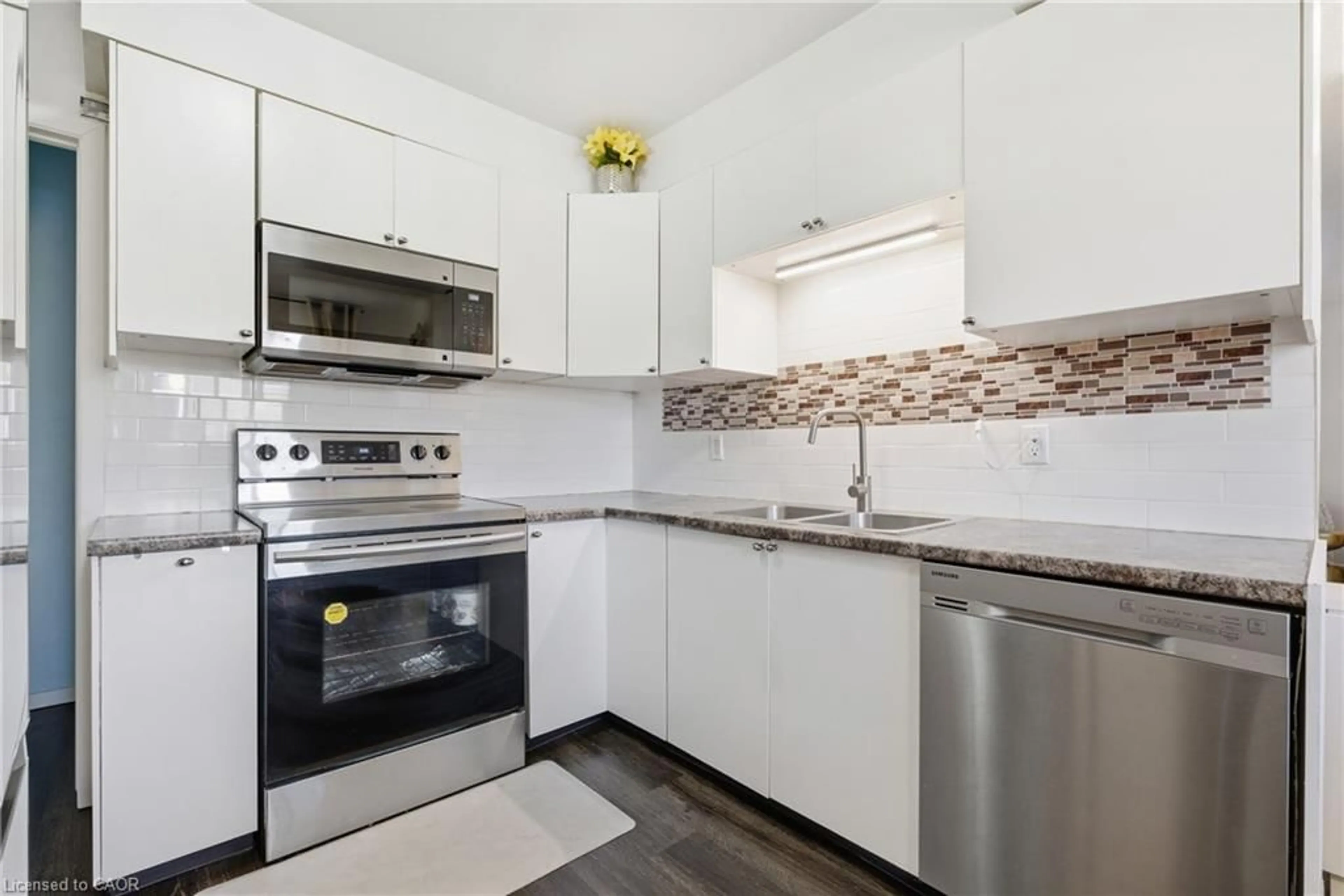 Standard kitchen, unknown for 423 Westwood Dr #43, Kitchener Ontario N2M 5B5