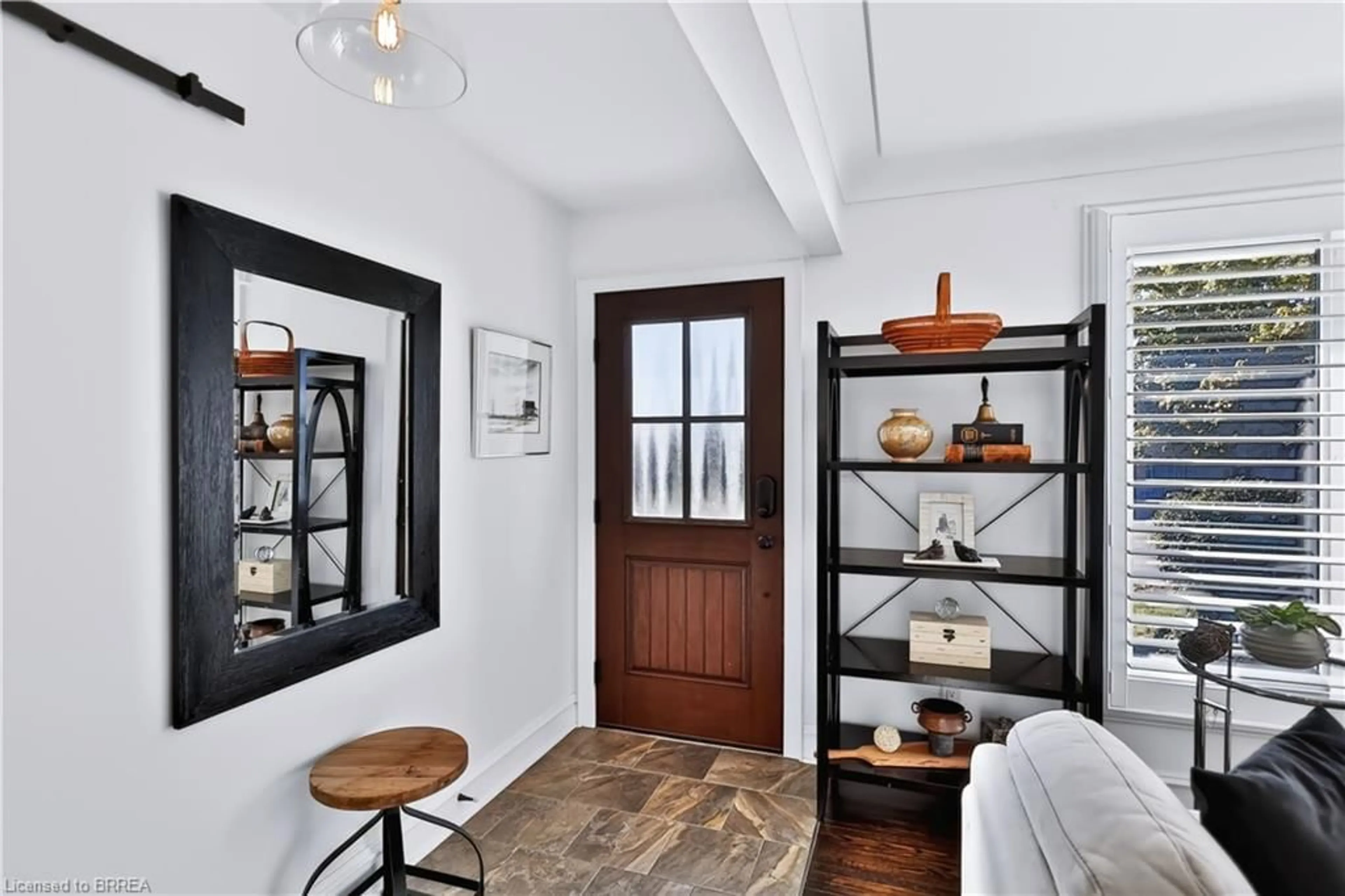 Indoor entryway for 9 Phillip St, St. George Ontario N0E 1N0