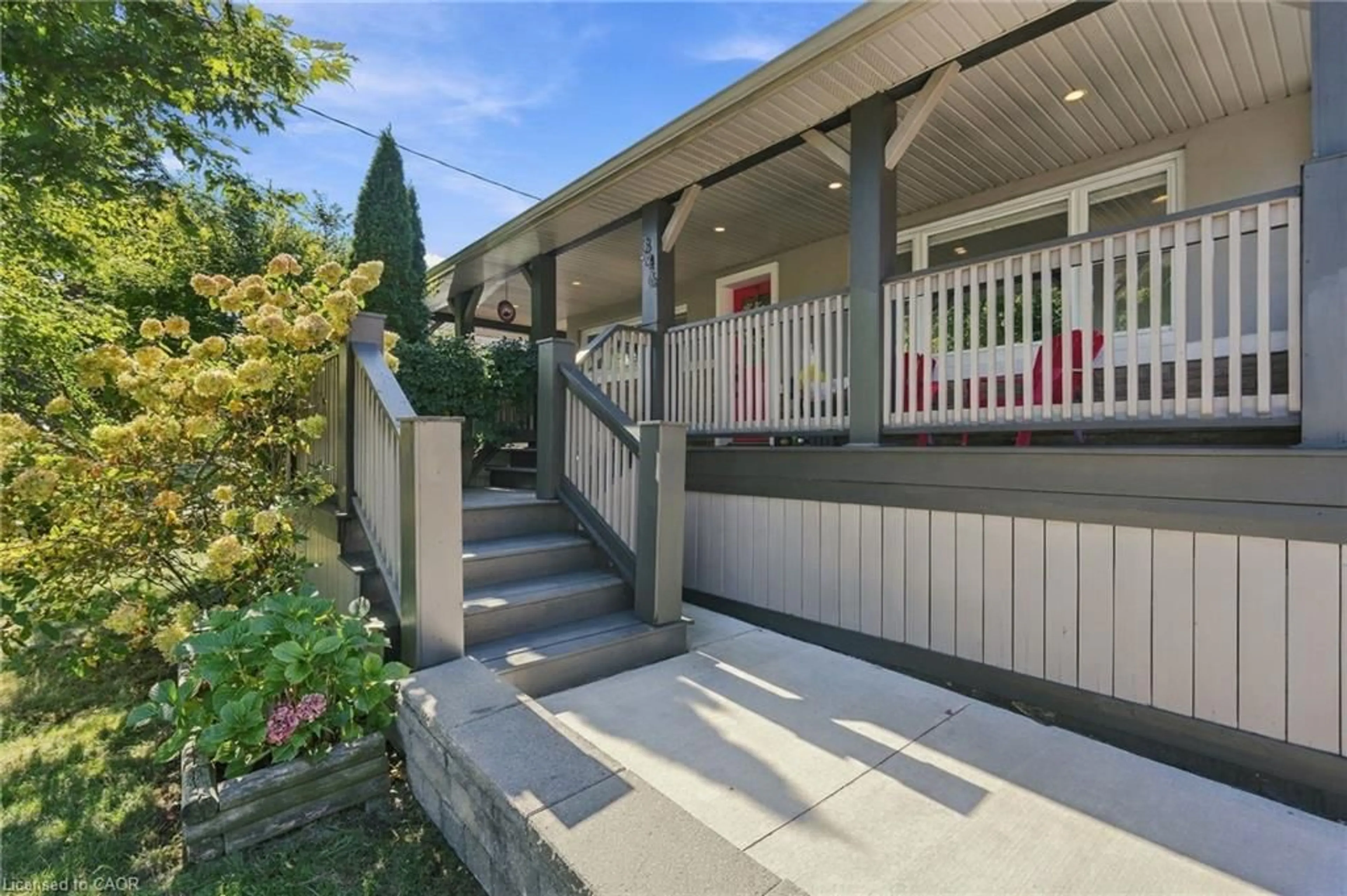 Patio, street for 346 Hawkridge Ave, Hamilton Ontario L9C 3L4